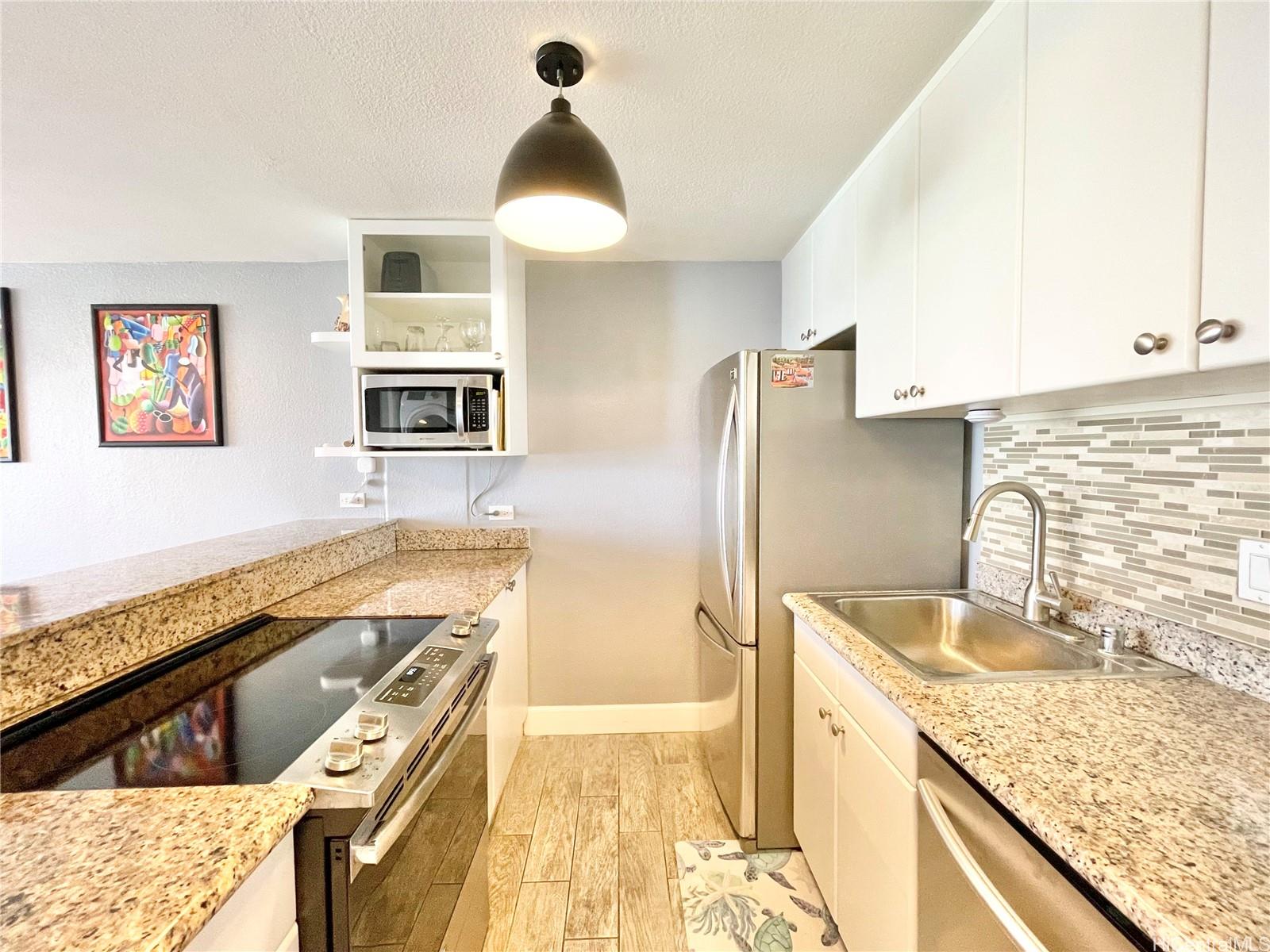 Sunset Shores condo # 403, Waialua, Hawaii - photo 10 of 17