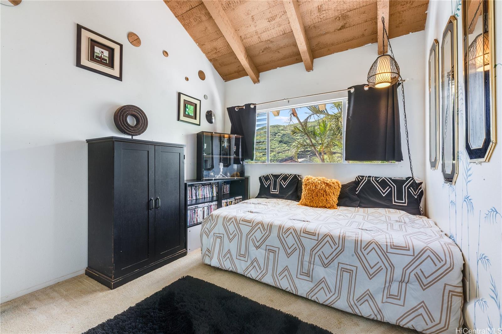 6815  Niumalu Loop Mariners Cove, Hawaii Kai home - photo 17 of 22