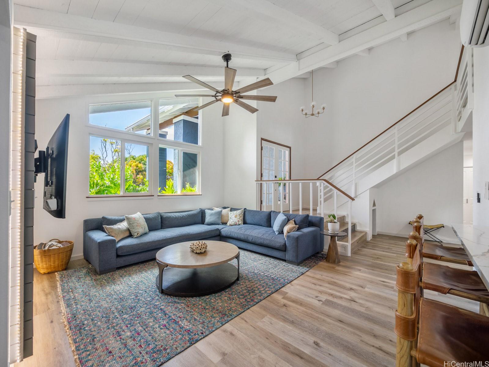 6815  Niumalu Loop Mariners Cove, Hawaii Kai home - photo 5 of 25