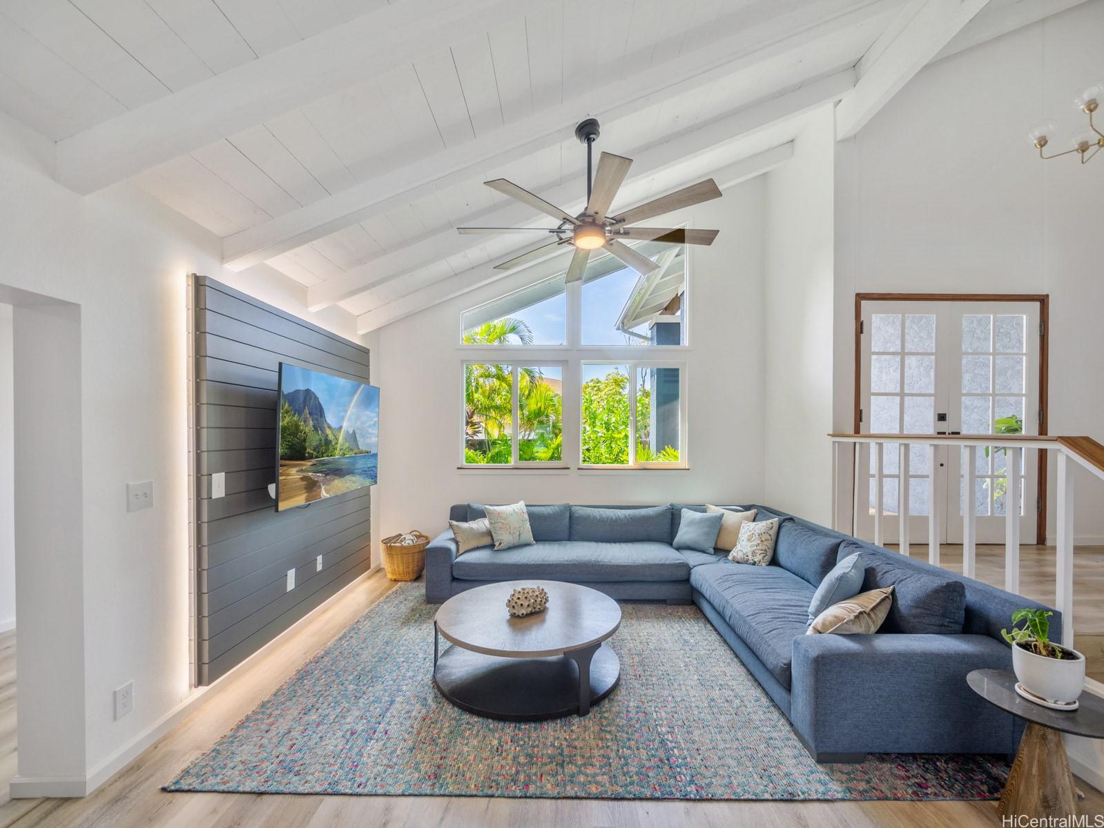 6815  Niumalu Loop Mariners Cove, Hawaii Kai home - photo 6 of 25