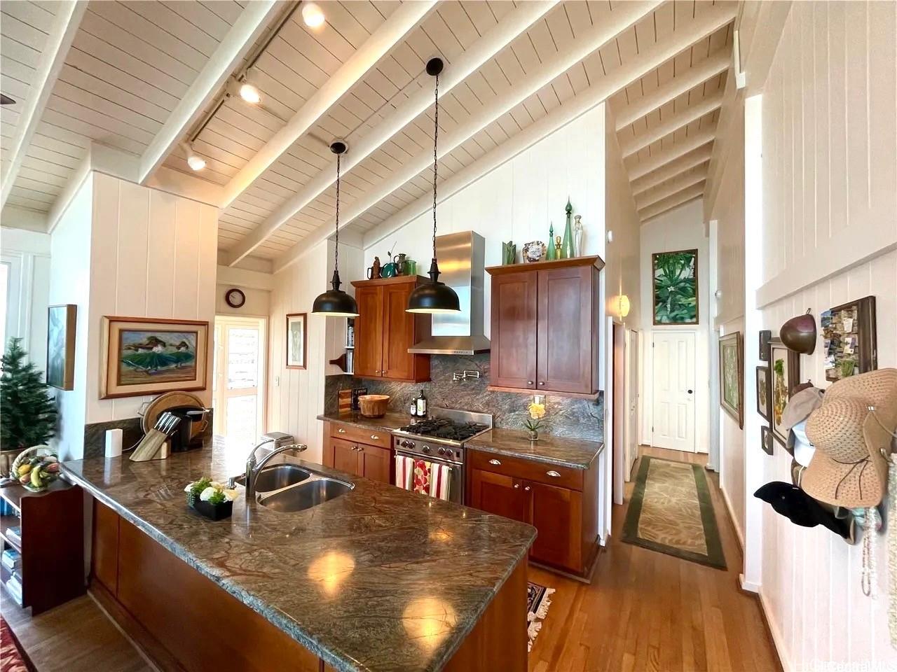 68-235  Au Street Waialua, North Shore home - photo 7 of 23