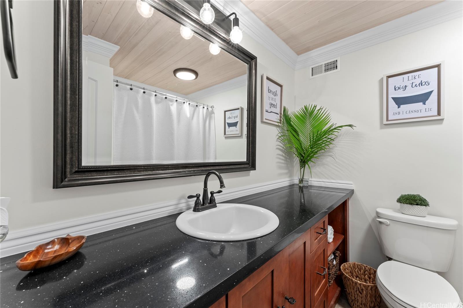 Ono Vista condo # 303, Waialua, Hawaii - photo 15 of 25