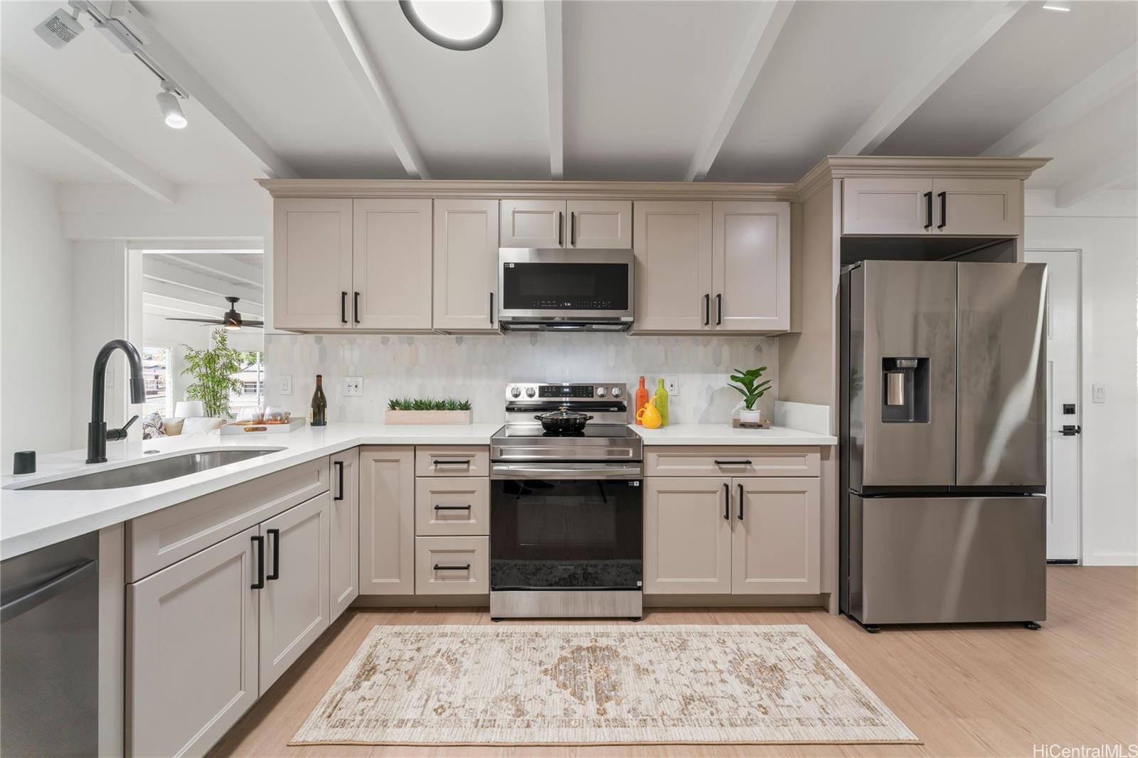 683  Hoomoana Street Pearl City-upper, PearlCity home - photo 18 of 23