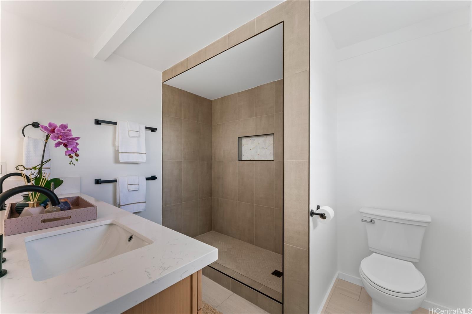 683  Hoomoana Street Pearl City-upper, PearlCity home - photo 6 of 23