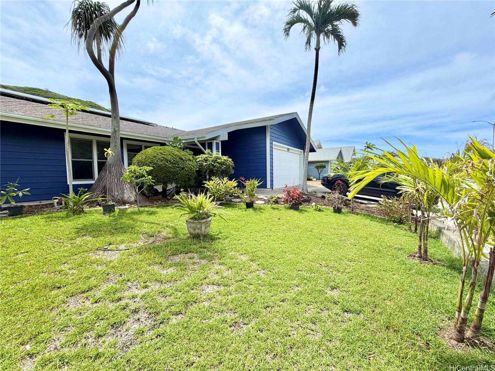 685  Kealahou Street Kalama Valley, Hawaii Kai home - photo 2 of 24