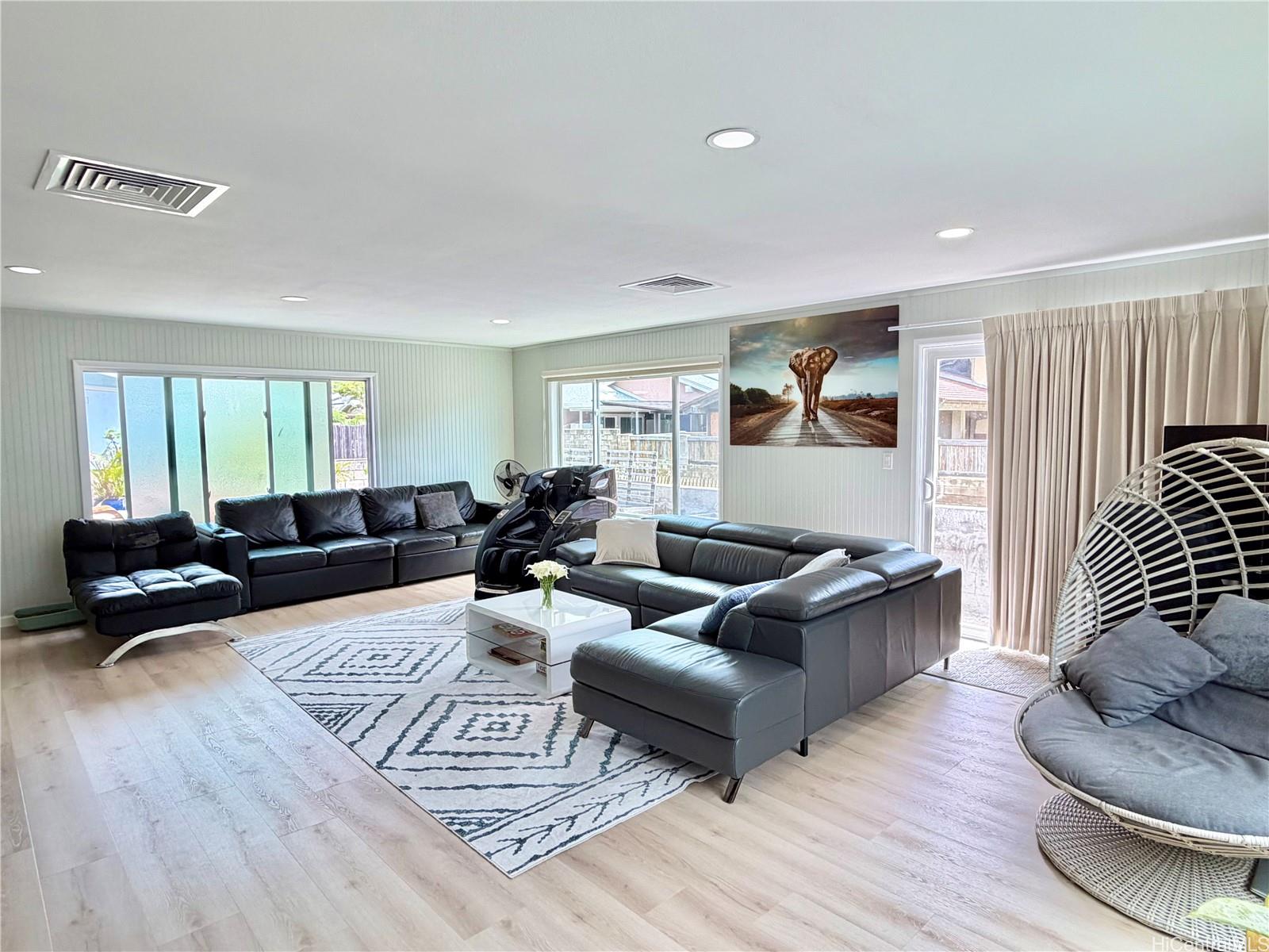 685  Kealahou Street Kalama Valley, Hawaii Kai home - photo 11 of 24