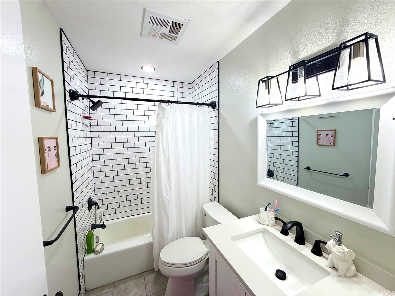 685  Kealahou Street Kalama Valley, Hawaii Kai home - photo 19 of 24