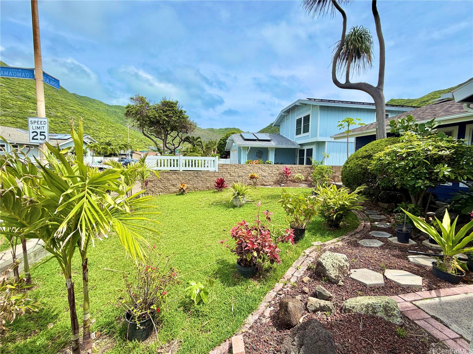 685  Kealahou Street Kalama Valley, Hawaii Kai home - photo 3 of 24
