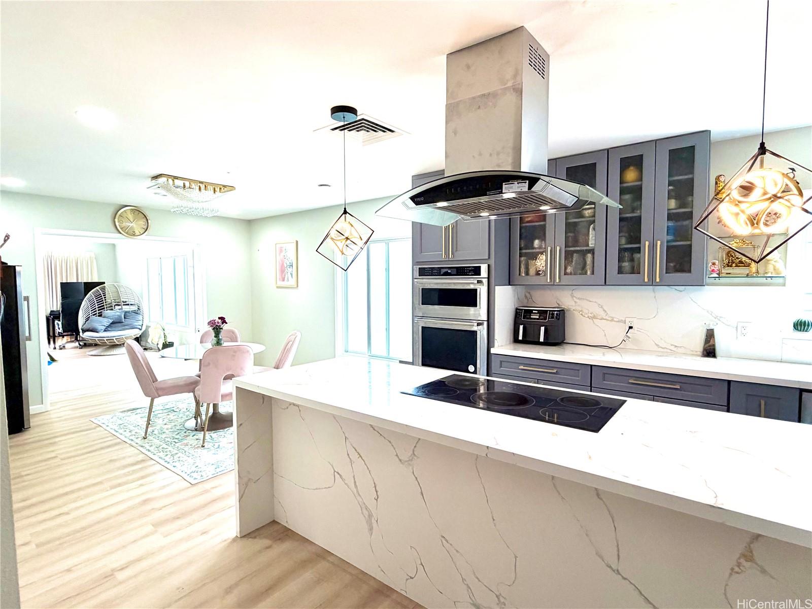 685  Kealahou Street Kalama Valley, Hawaii Kai home - photo 7 of 24