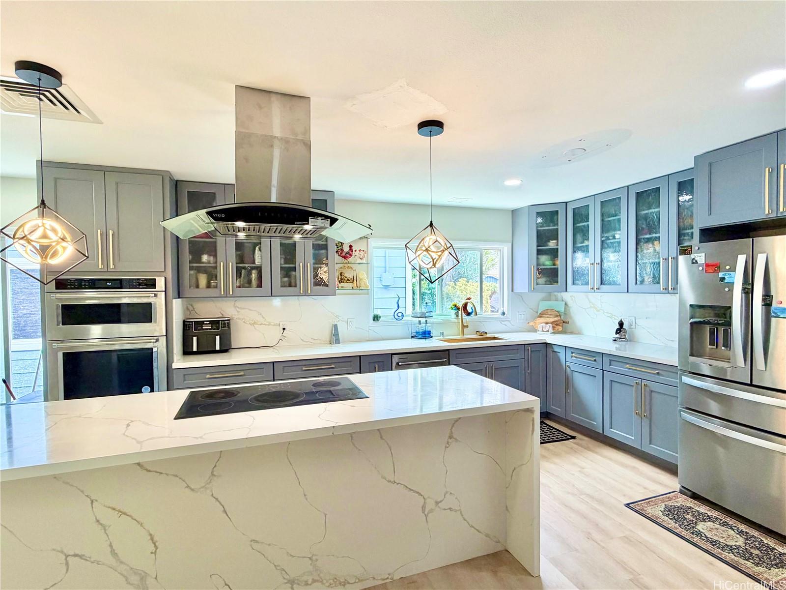 685  Kealahou Street Kalama Valley, Hawaii Kai home - photo 9 of 24