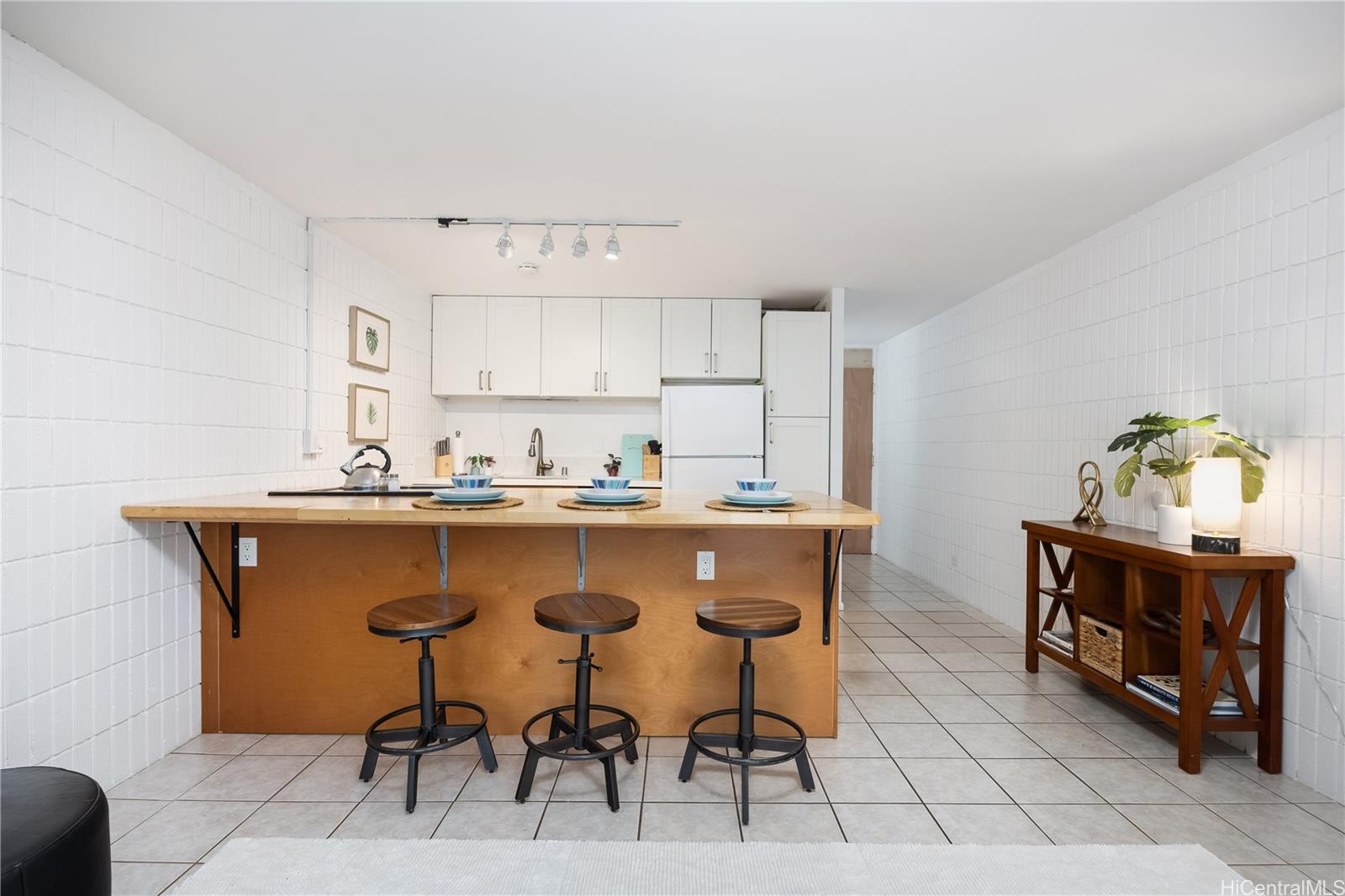 Mokuleia Sands condo # 101, Waialua, Hawaii - photo 12 of 25