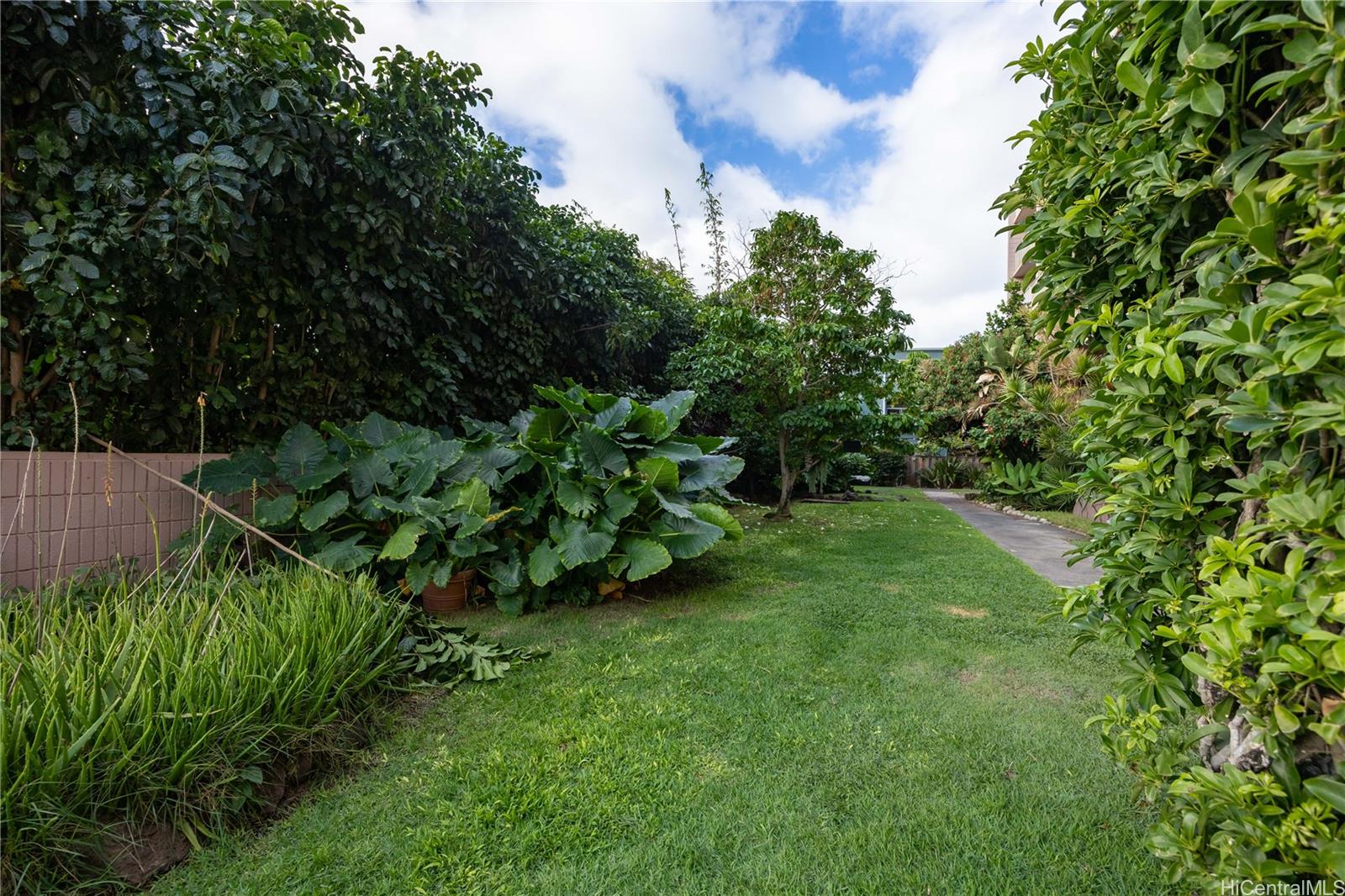 Mokuleia Sands condo # 101, Waialua, Hawaii - photo 24 of 25