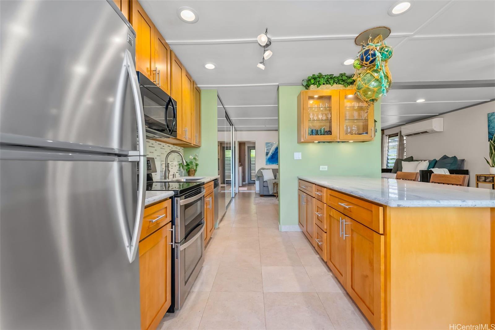 Mokuleia Beach Colony condo # 5B, Waialua, Hawaii - photo 3 of 25