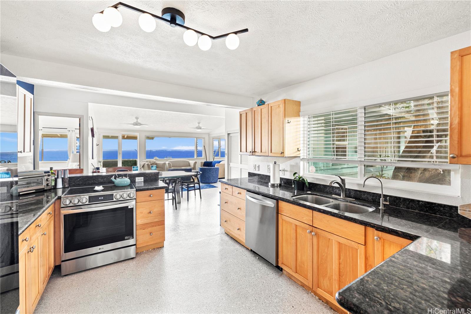 68-665  Hoomana Place Mokuleia, North Shore home - photo 9 of 22