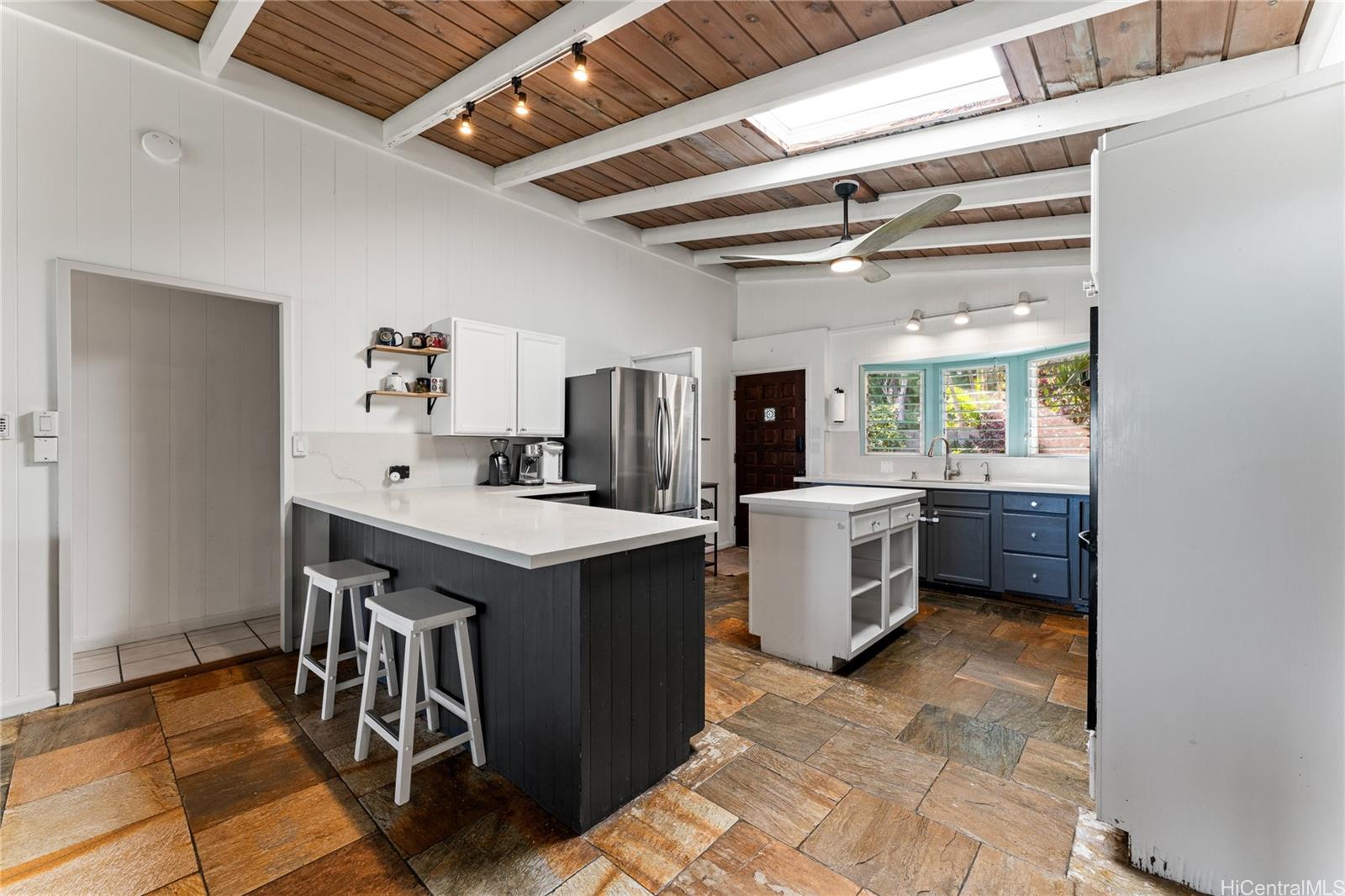 68-687  Farrington Hwy Mokuleia, North Shore home - photo 15 of 25