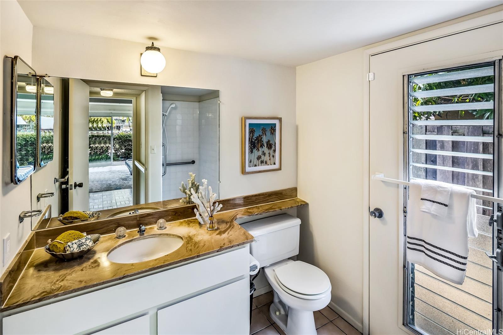 6889  Niumalu Loop Mariners Cove, Hawaii Kai home - photo 16 of 25