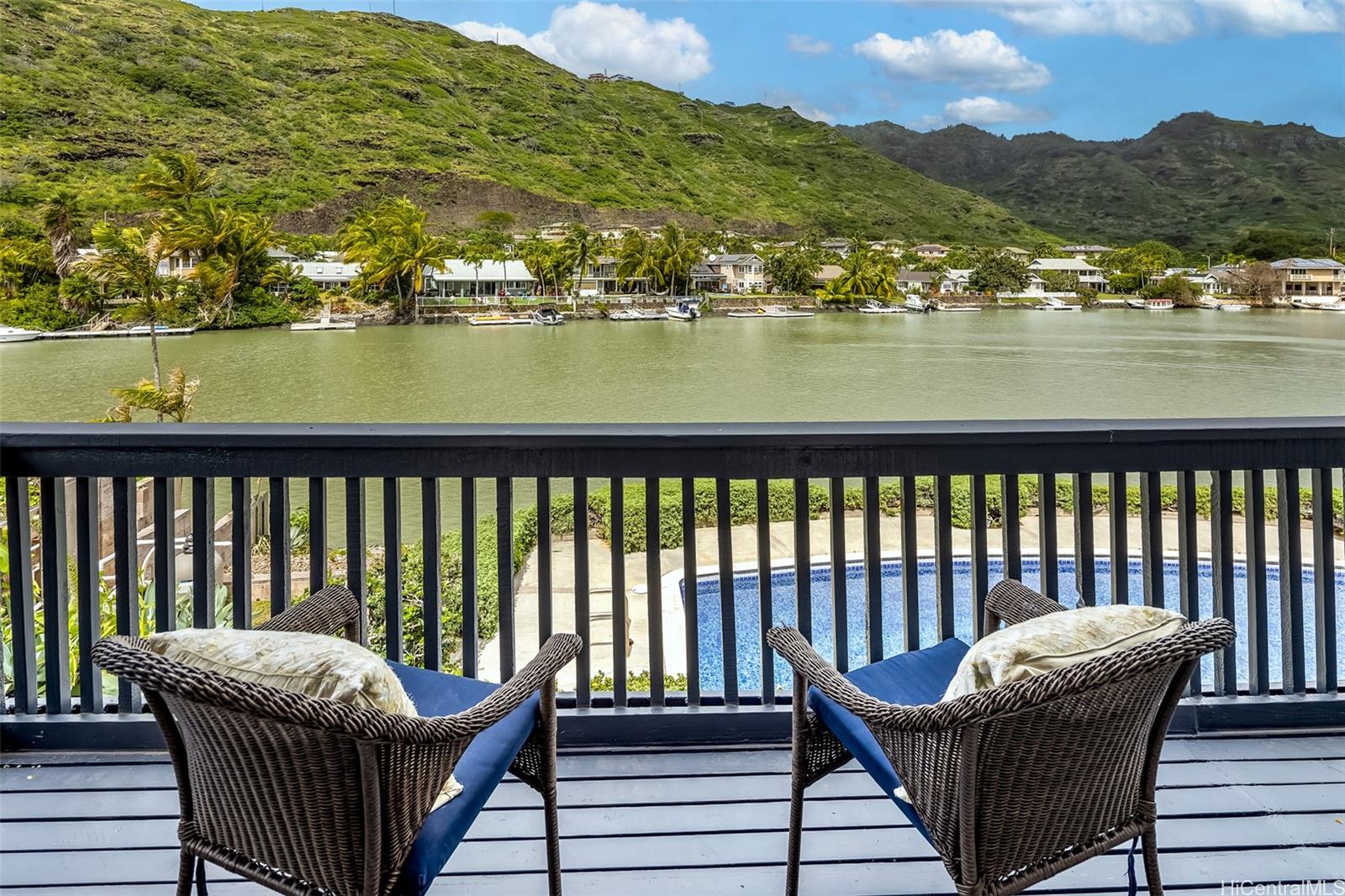 6889  Niumalu Loop Mariners Cove, Hawaii Kai home - photo 18 of 25