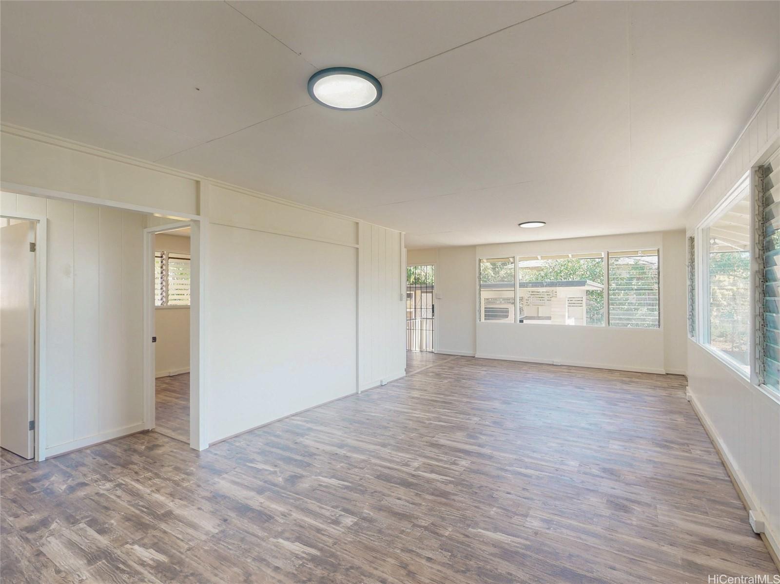 696  Kuakini Street Liliha, Honolulu home - photo 5 of 10