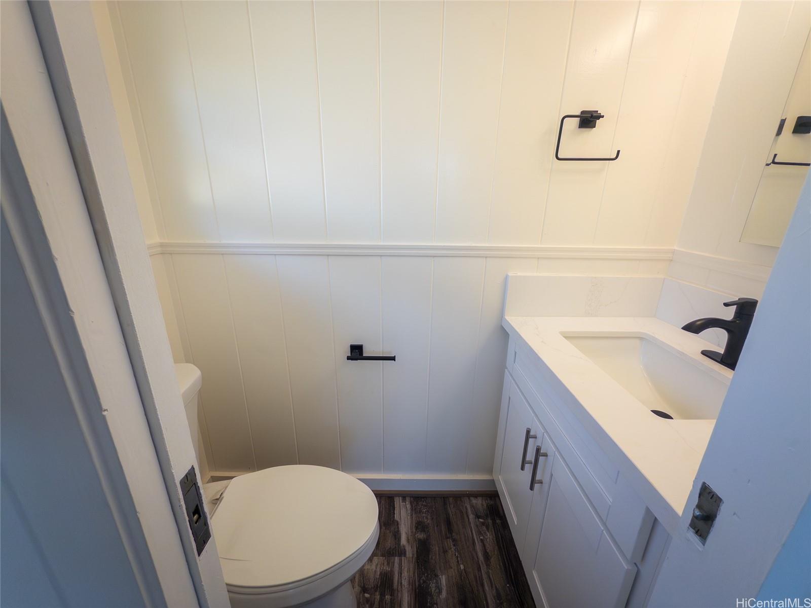 696  Kuakini Street Liliha, Honolulu home - photo 7 of 10