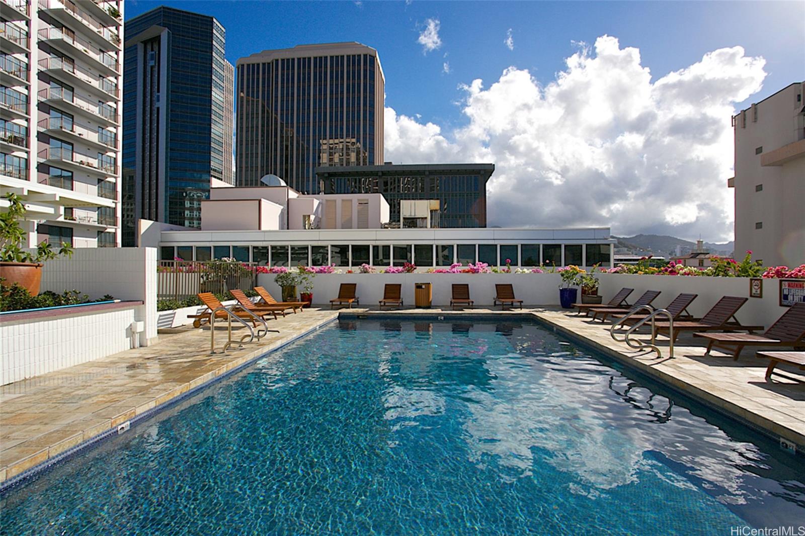 Harbor Square condo # 1007, Honolulu, Hawaii - photo 16 of 25