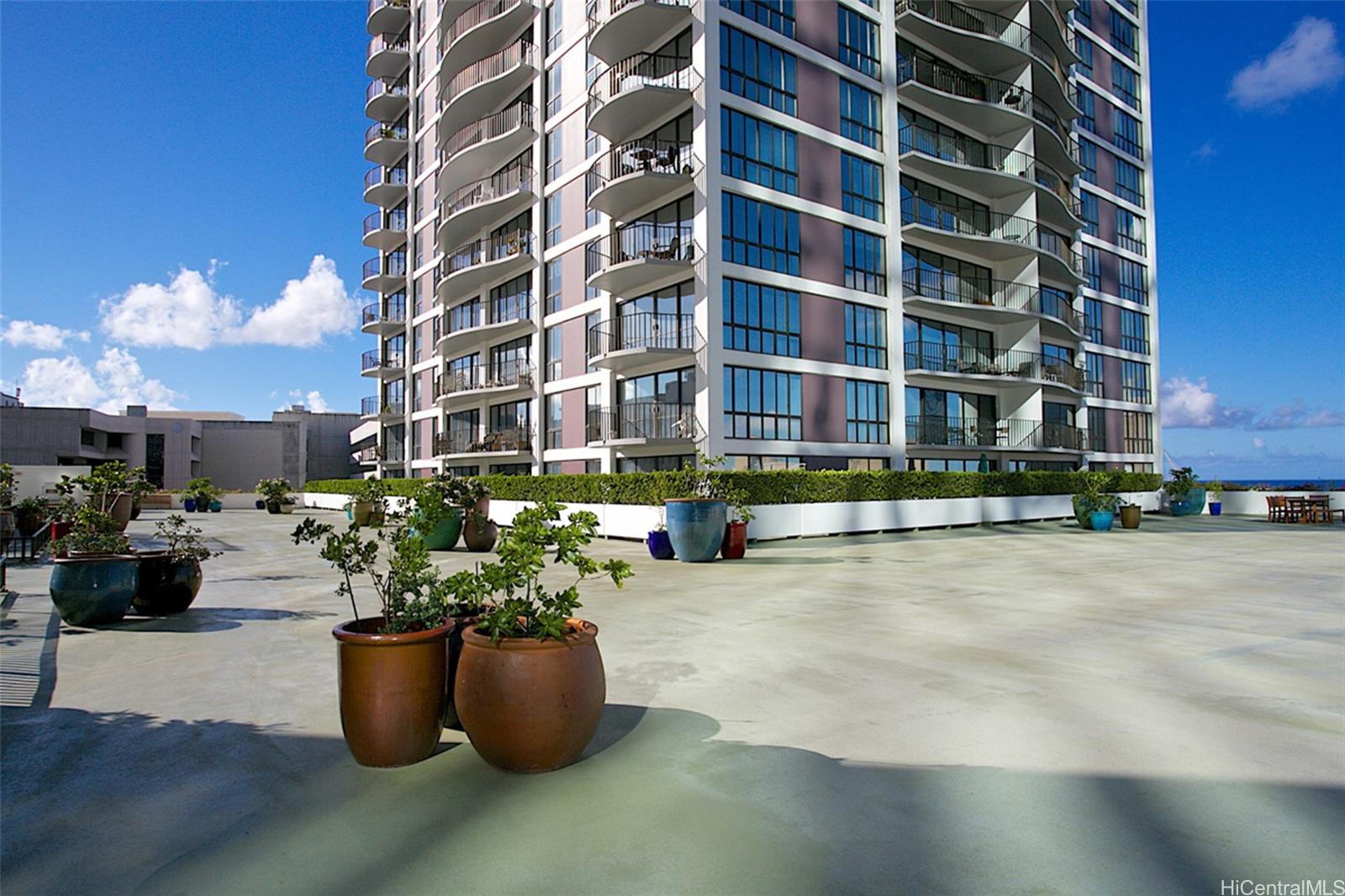 Harbor Square condo # 1007, Honolulu, Hawaii - photo 21 of 25