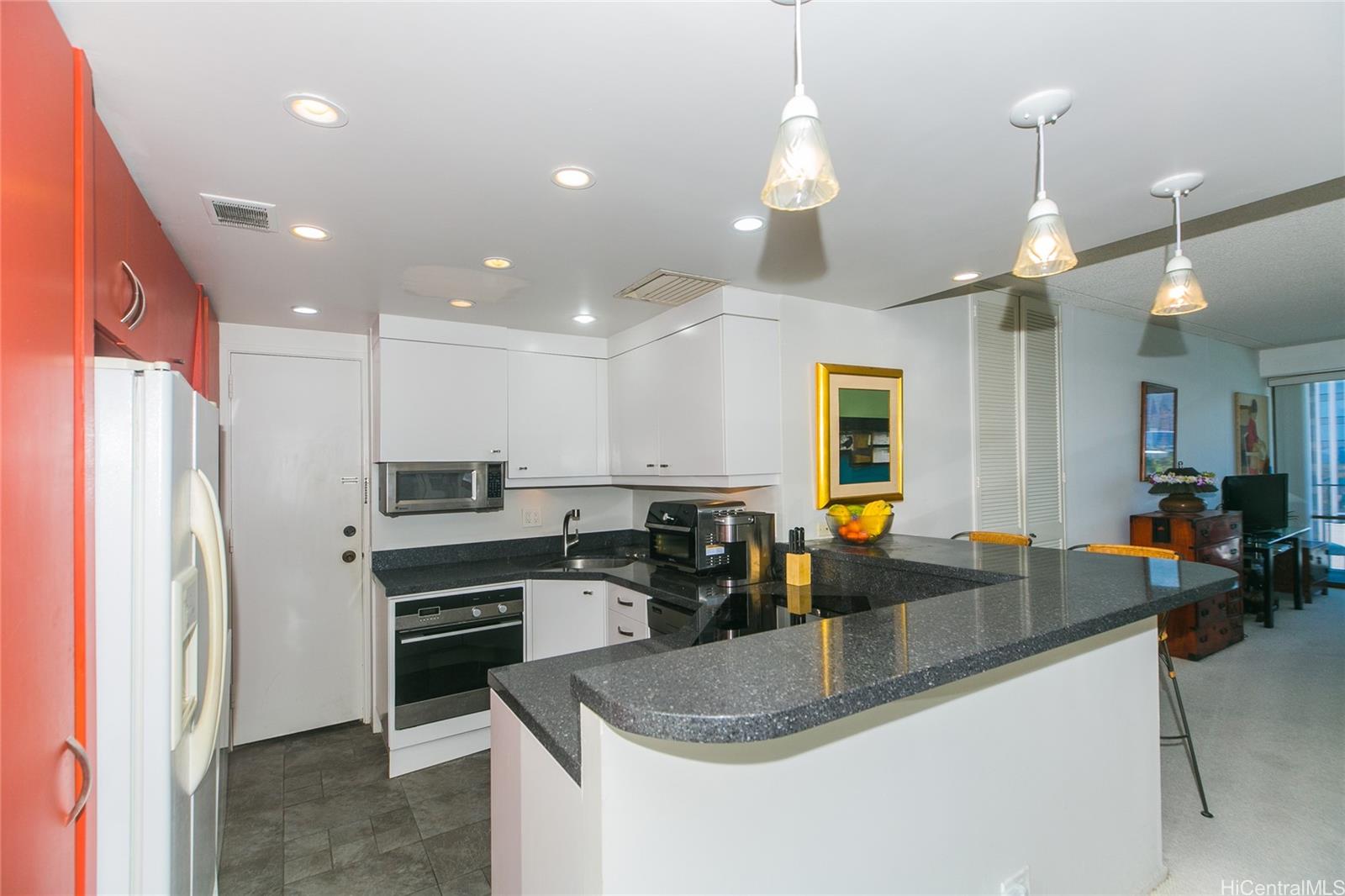 Harbor Square condo # 1105, Honolulu, Hawaii - photo 3 of 25