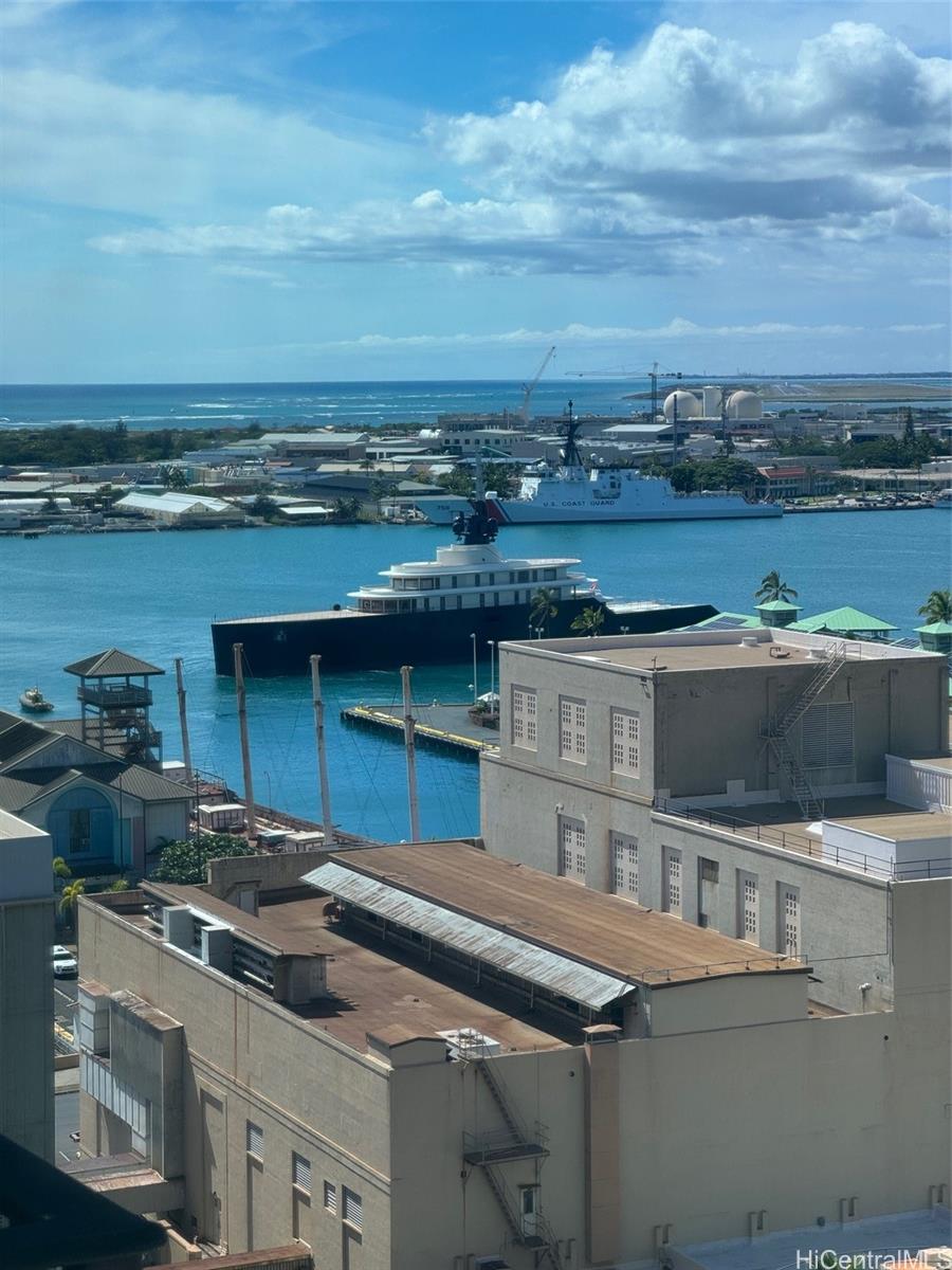 Harbor Square condo # 1704, Honolulu, Hawaii - photo 25 of 25