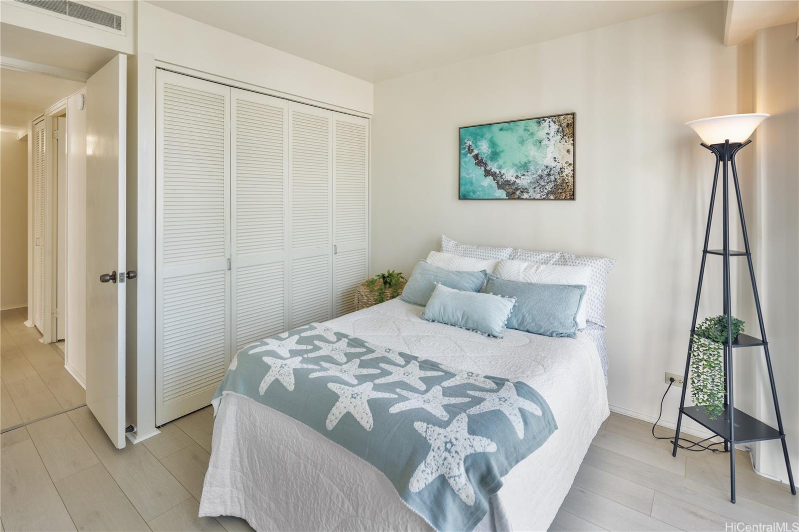 Harbor Square condo # 1704, Honolulu, Hawaii - photo 12 of 25