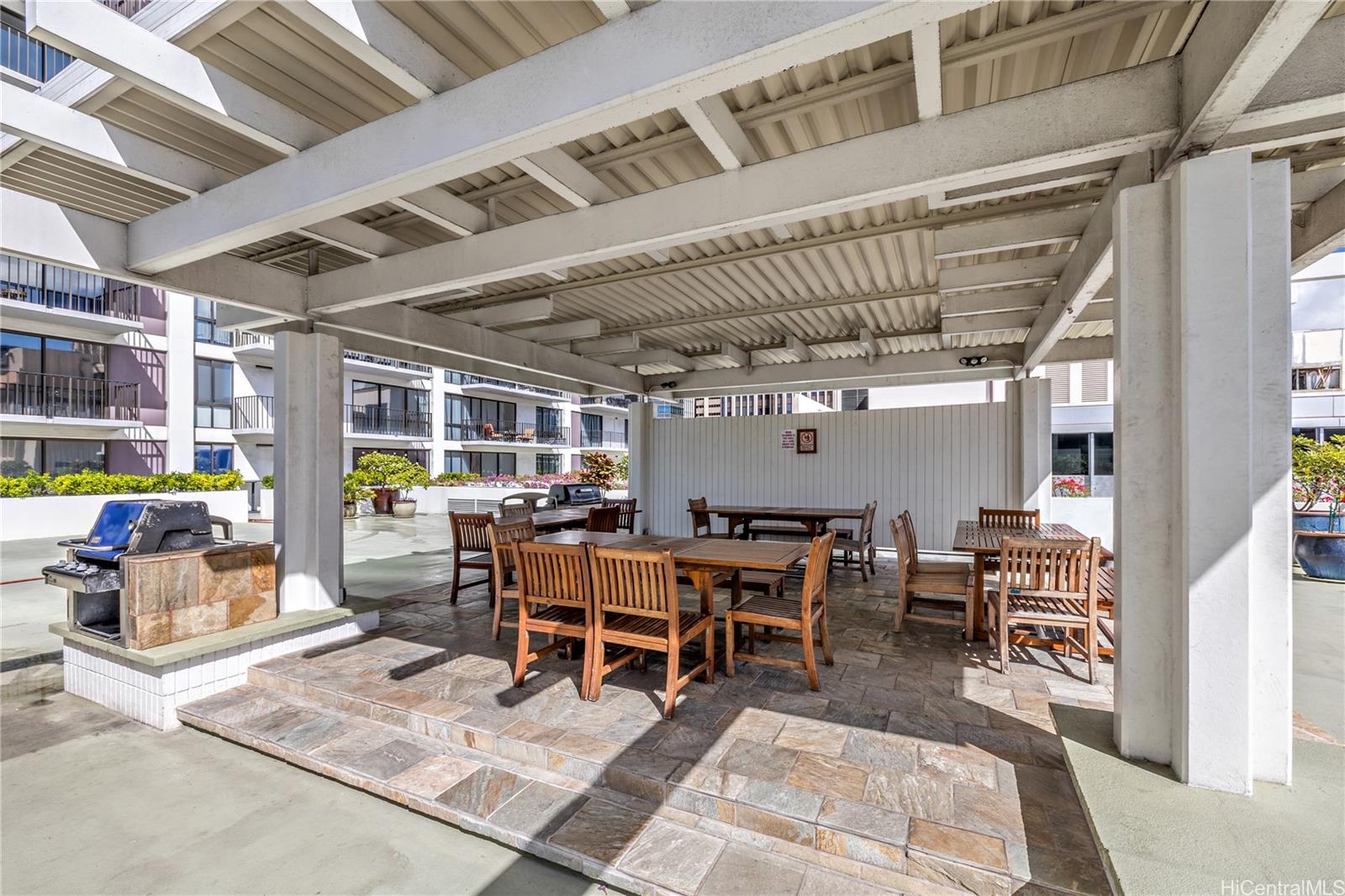 Harbor Square condo # 1704, Honolulu, Hawaii - photo 20 of 25