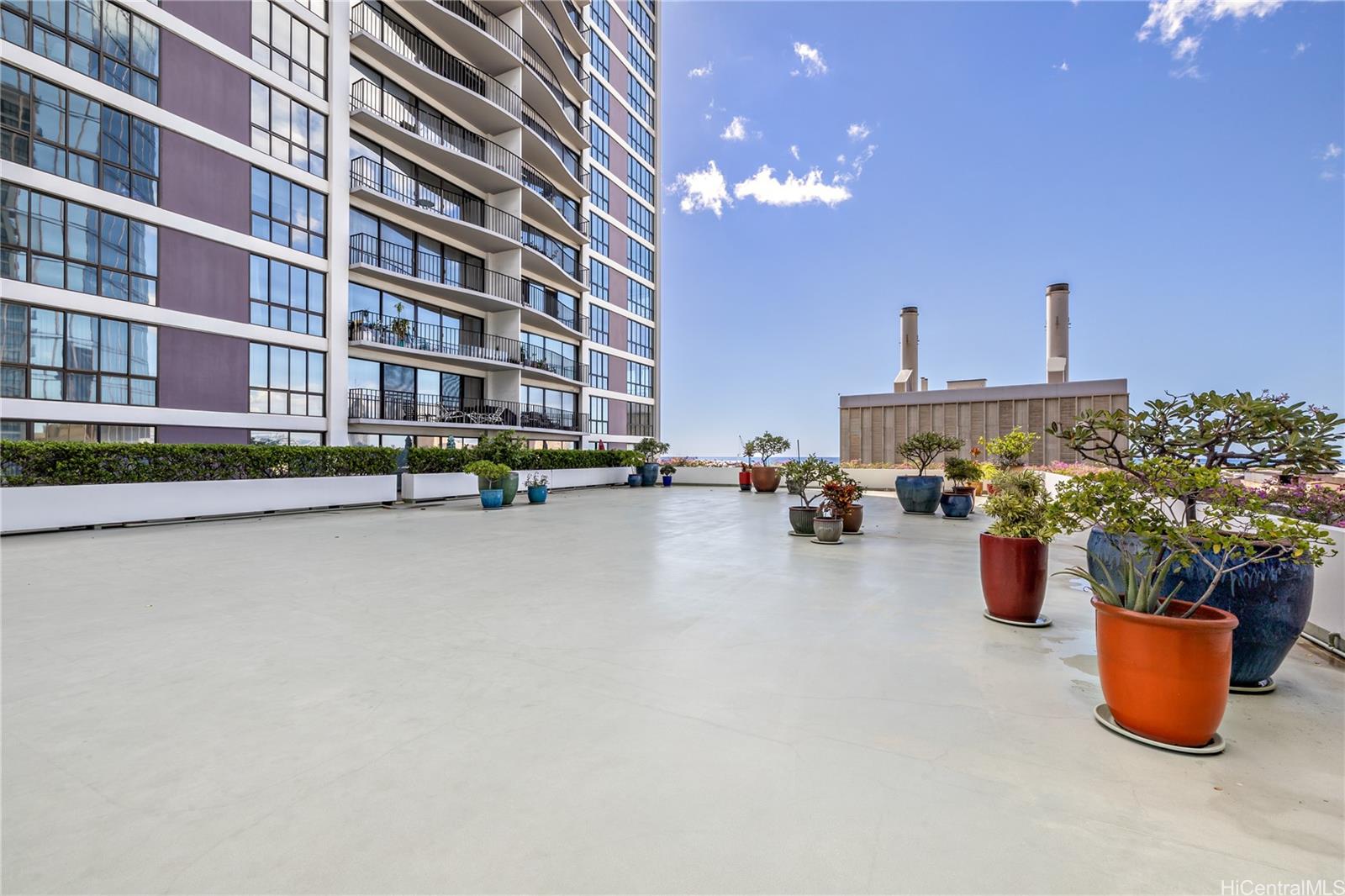 Harbor Square condo # 1704, Honolulu, Hawaii - photo 22 of 25