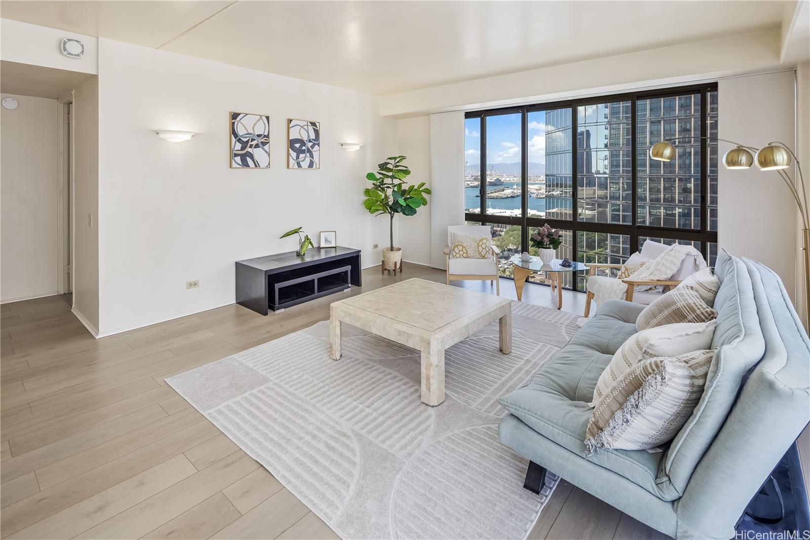 Harbor Square condo # 1704, Honolulu, Hawaii - photo 7 of 25