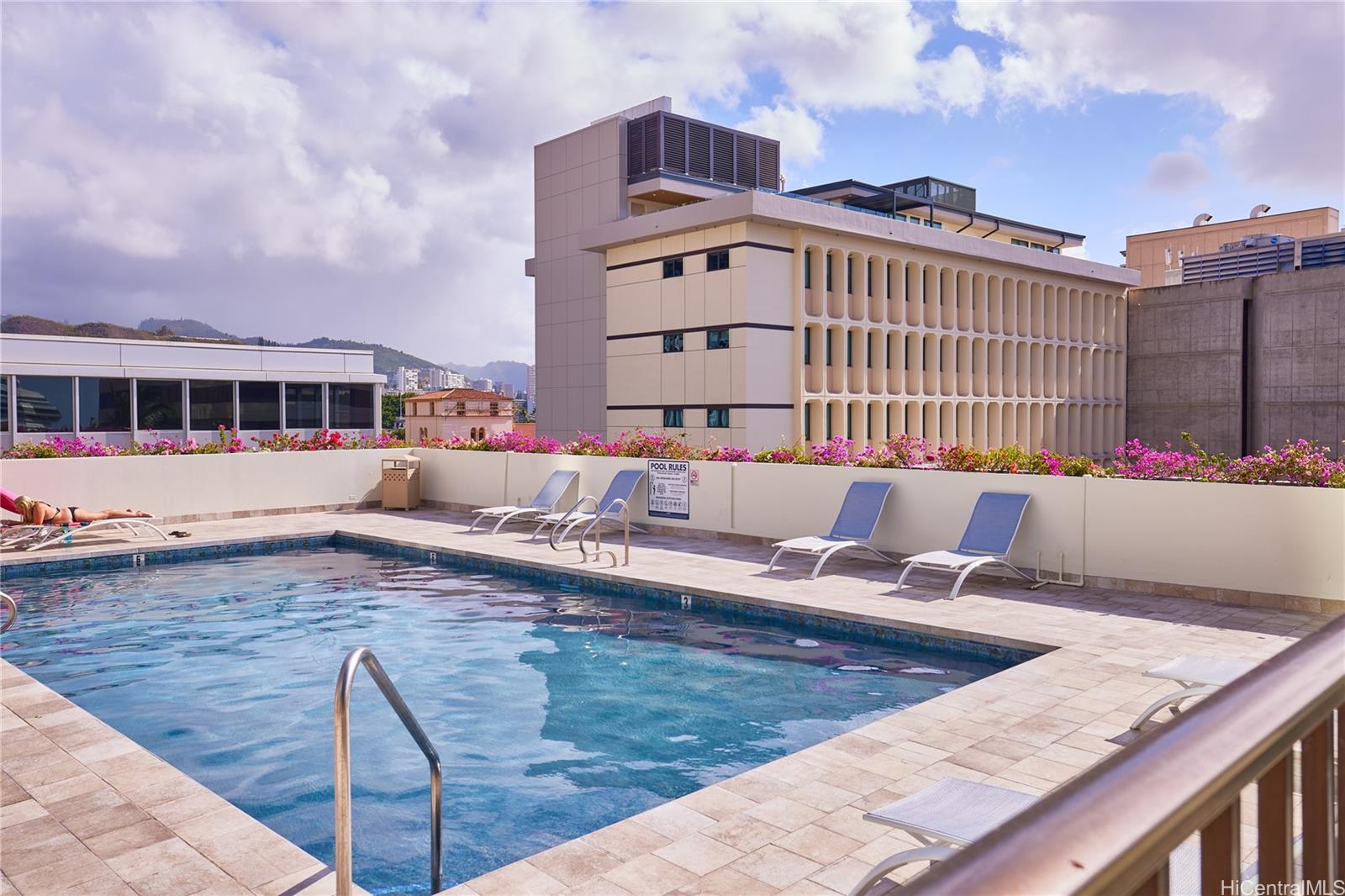 Harbor Square condo # 1708, Honolulu, Hawaii - photo 20 of 25