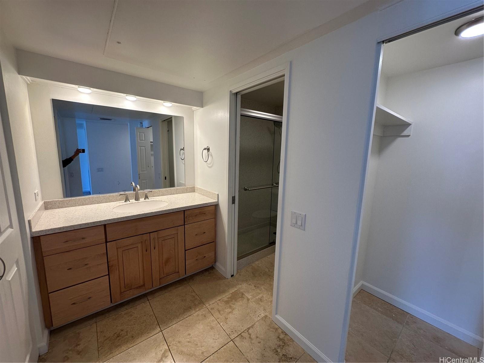 Harbor Square condo # 1708, Honolulu, Hawaii - photo 5 of 19