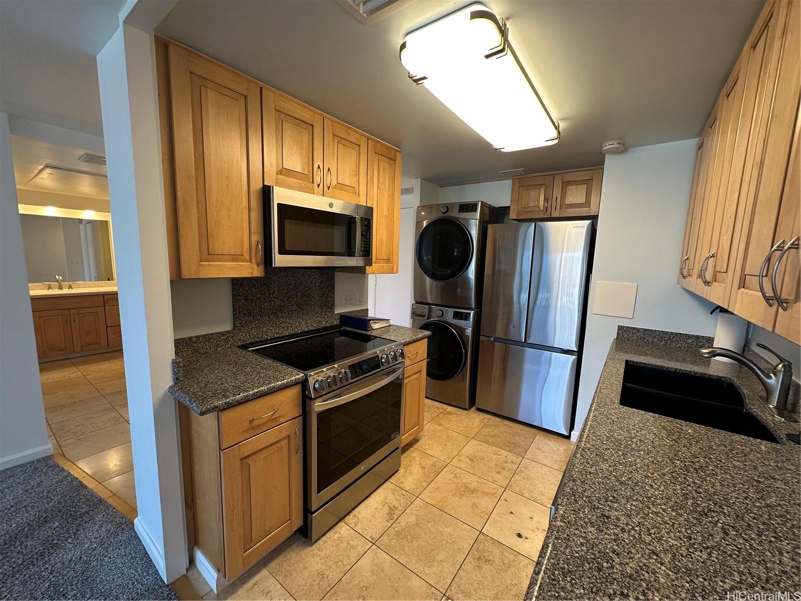 Harbor Square condo # 1708, Honolulu, Hawaii - photo 9 of 19