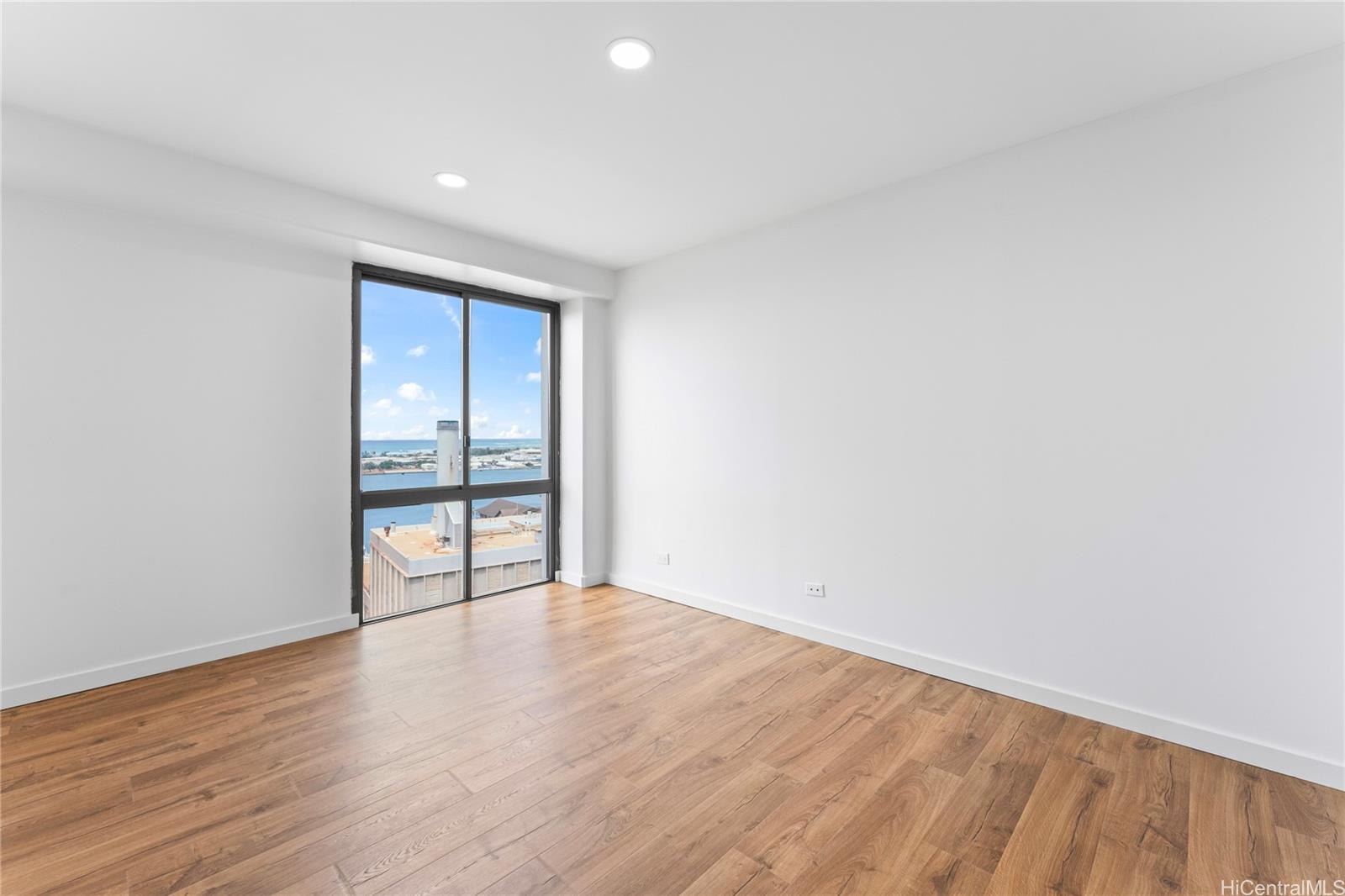 Harbor Square condo # 1709, Honolulu, Hawaii - photo 13 of 25