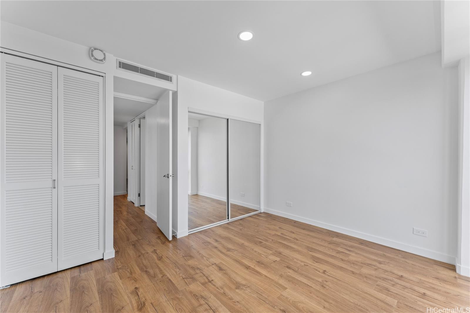 Harbor Square condo # 1709, Honolulu, Hawaii - photo 19 of 25