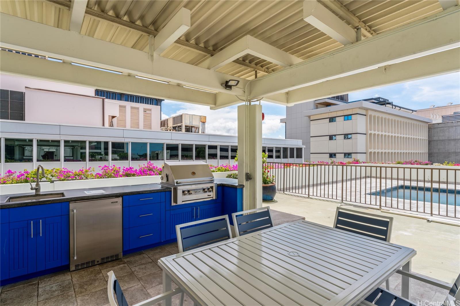 Harbor Square condo # 1709, Honolulu, Hawaii - photo 22 of 25