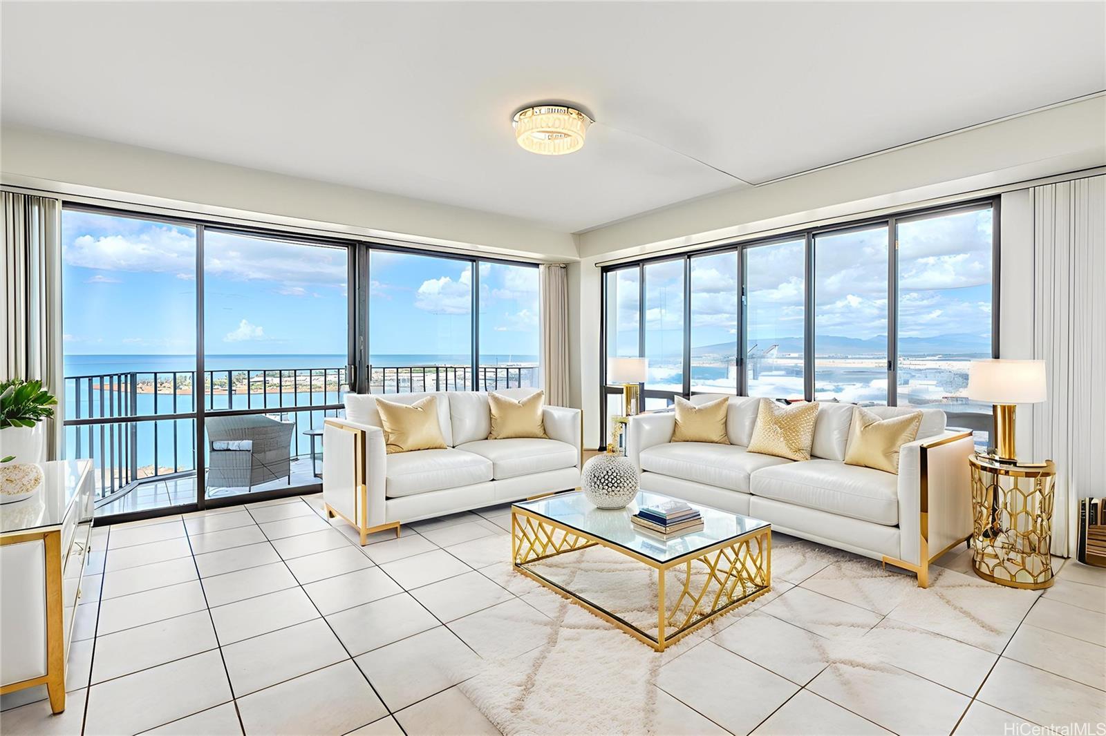 Harbor Square condo # 2101, Honolulu, Hawaii - photo 2 of 25