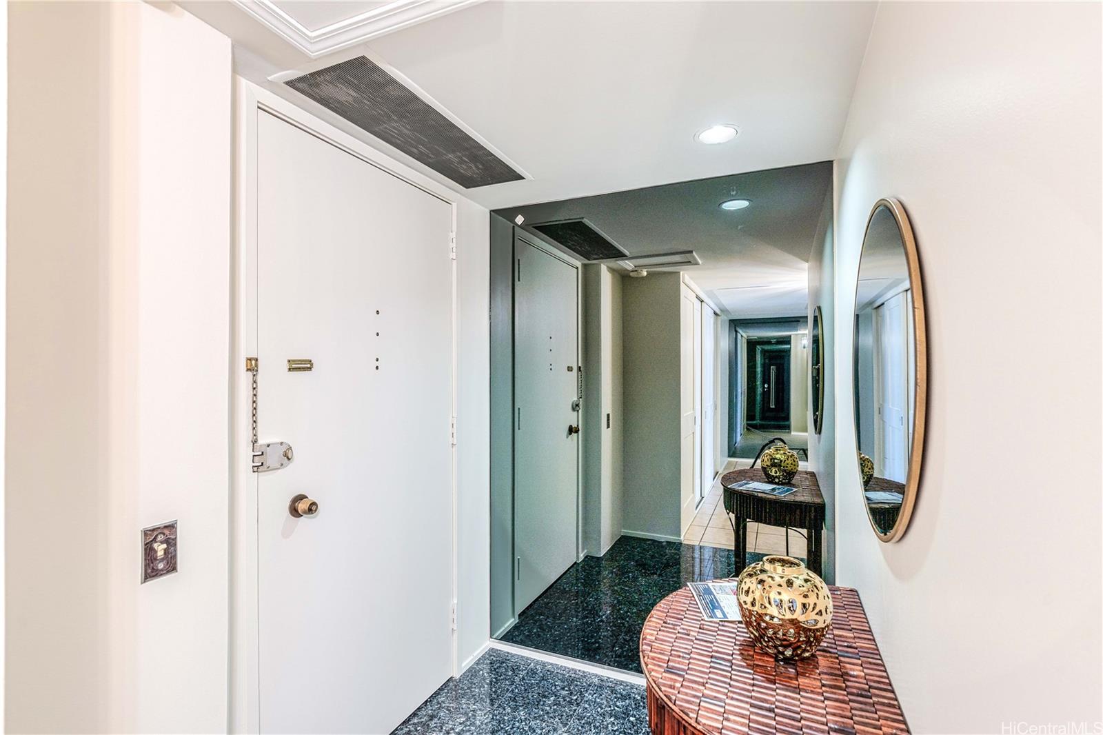 Harbor Square condo # 2101, Honolulu, Hawaii - photo 22 of 25