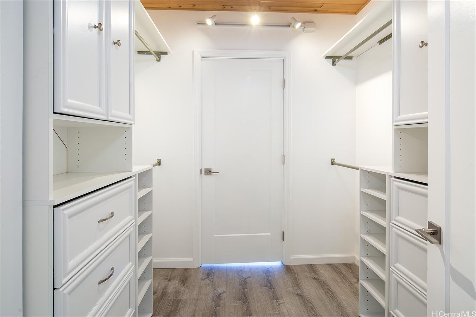 700 Richards St Honolulu - Rental - photo 7 of 21