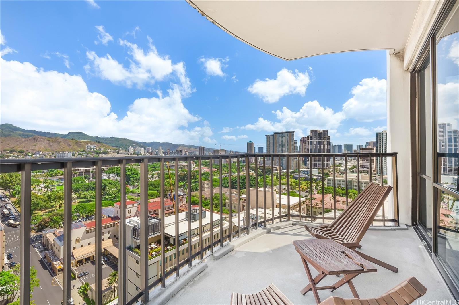 Harbor Square condo # 2206, Honolulu, Hawaii - photo 12 of 25