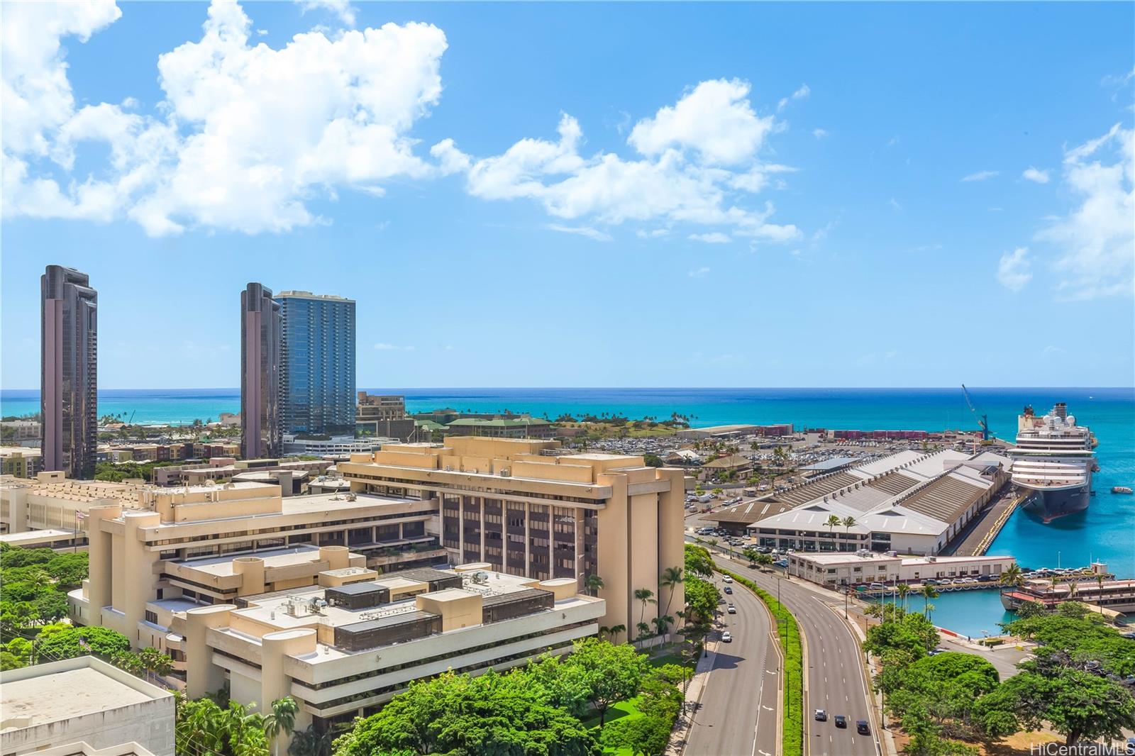 Harbor Square condo # 2206, Honolulu, Hawaii - photo 13 of 25