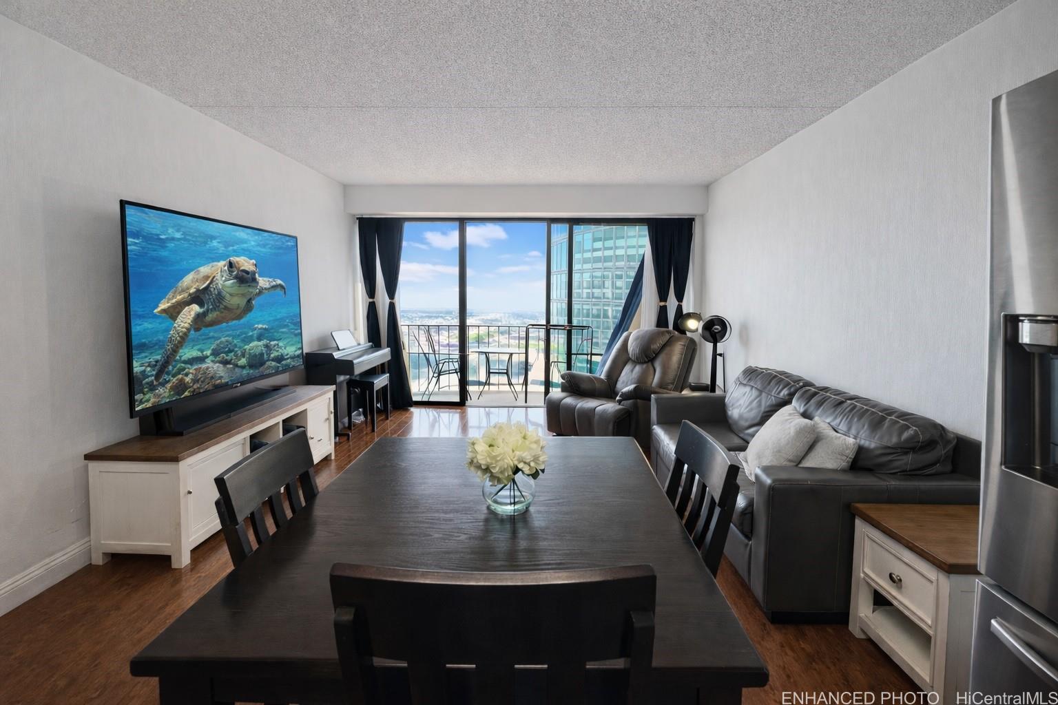 Harbor Square condo # 2302, Honolulu, Hawaii - photo 2 of 24