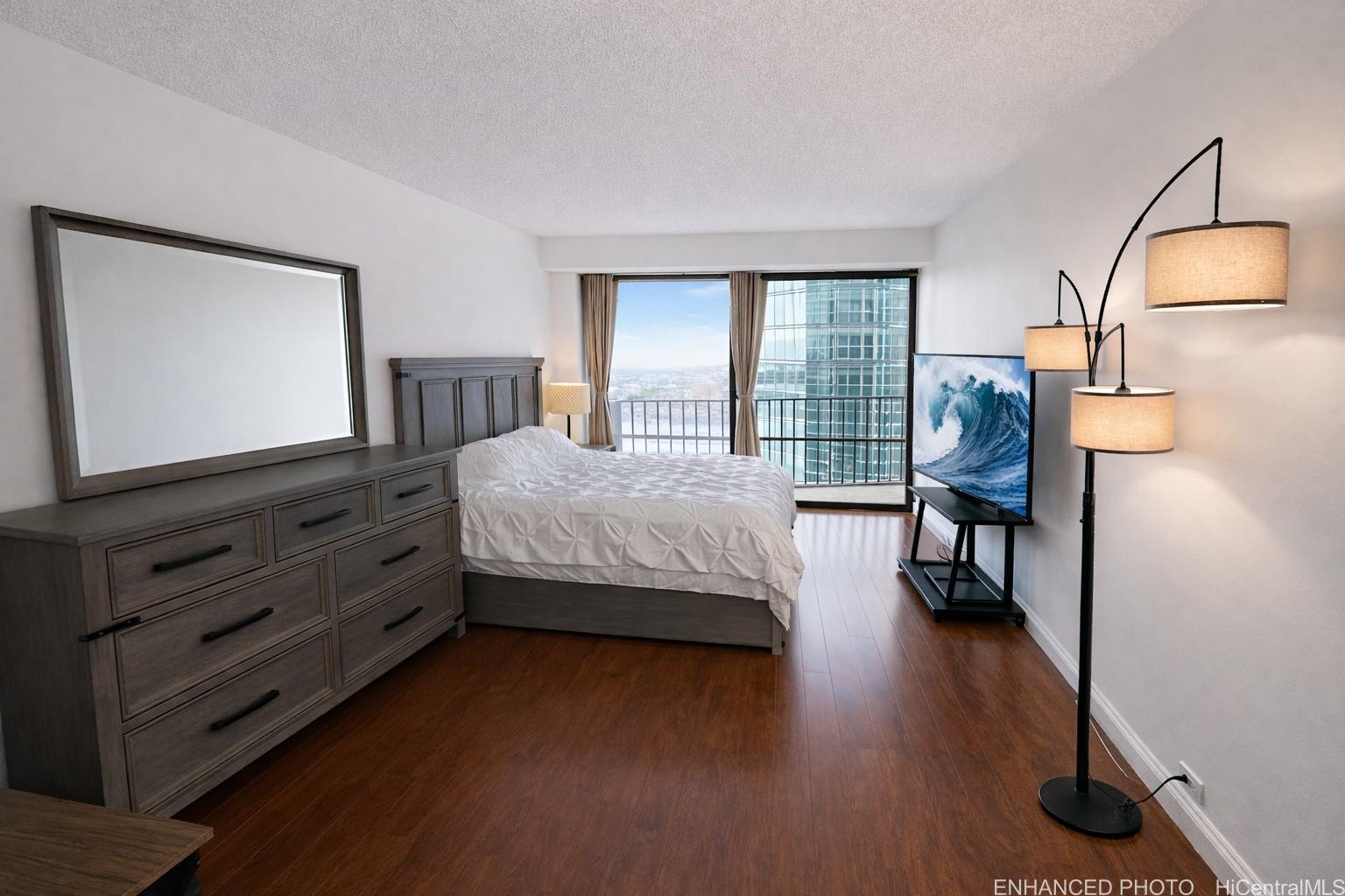 Harbor Square condo # 2302, Honolulu, Hawaii - photo 6 of 24