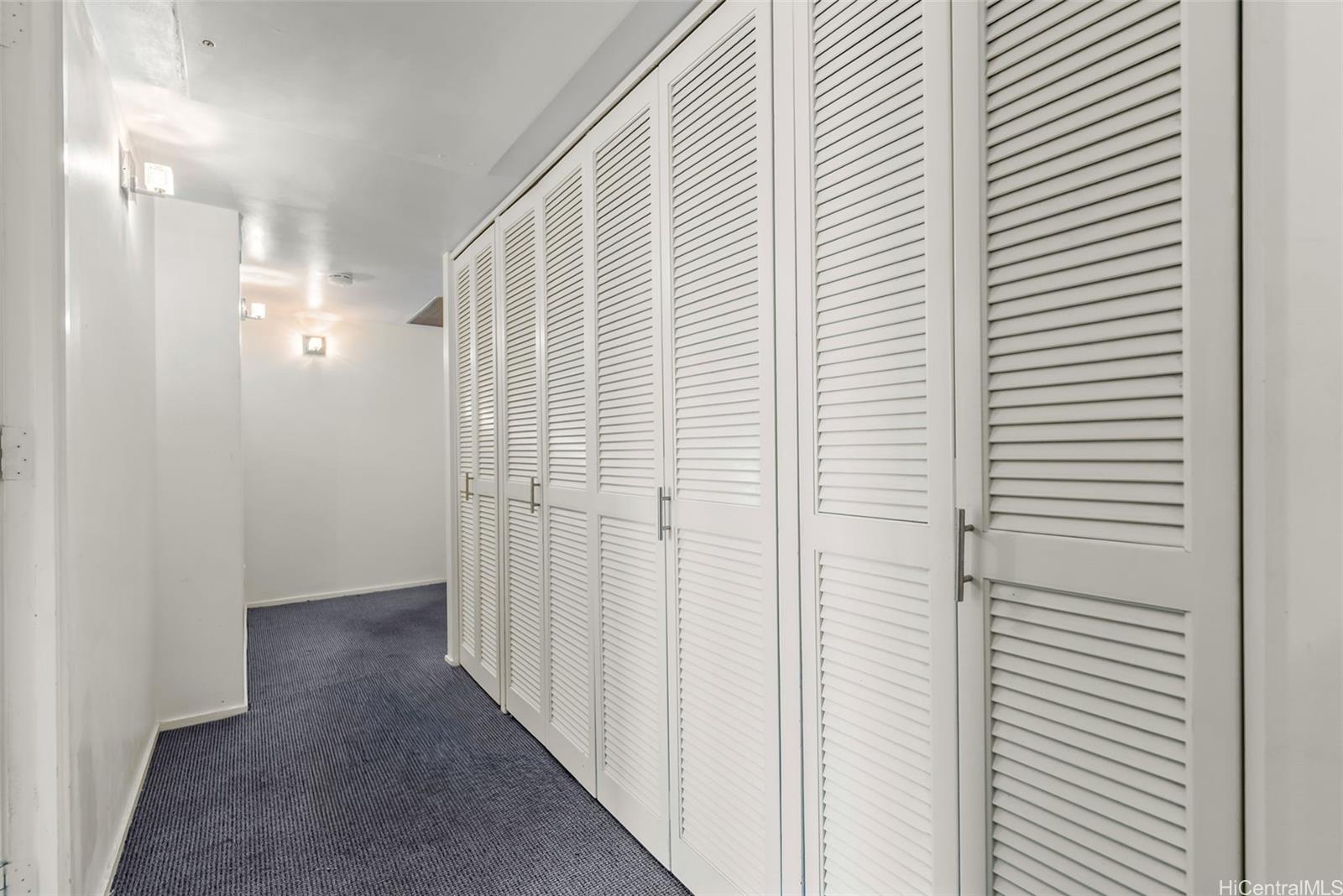 Harbor Square condo # 2309, Honolulu, Hawaii - photo 5 of 14