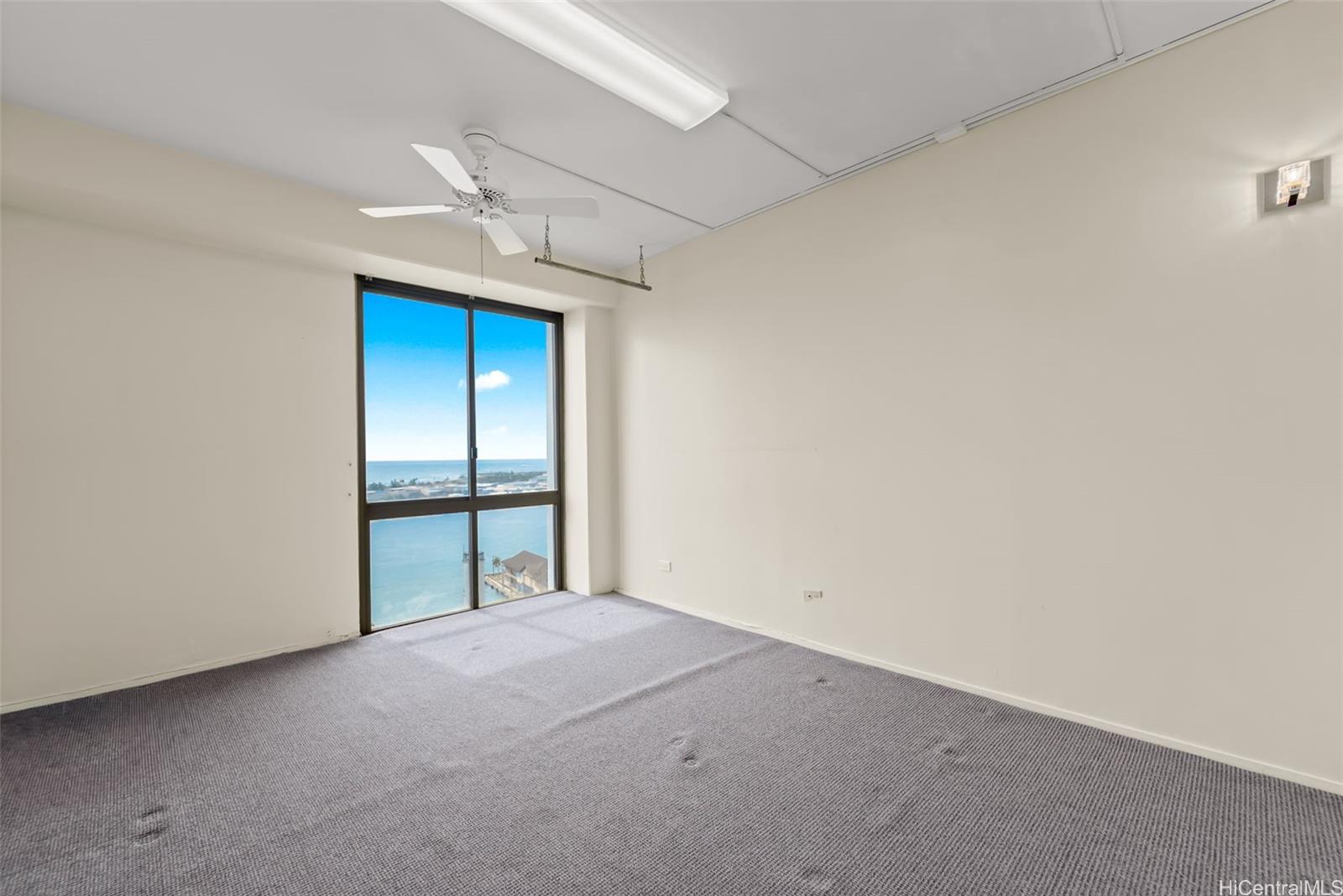 Harbor Square condo # 2309, Honolulu, Hawaii - photo 6 of 14