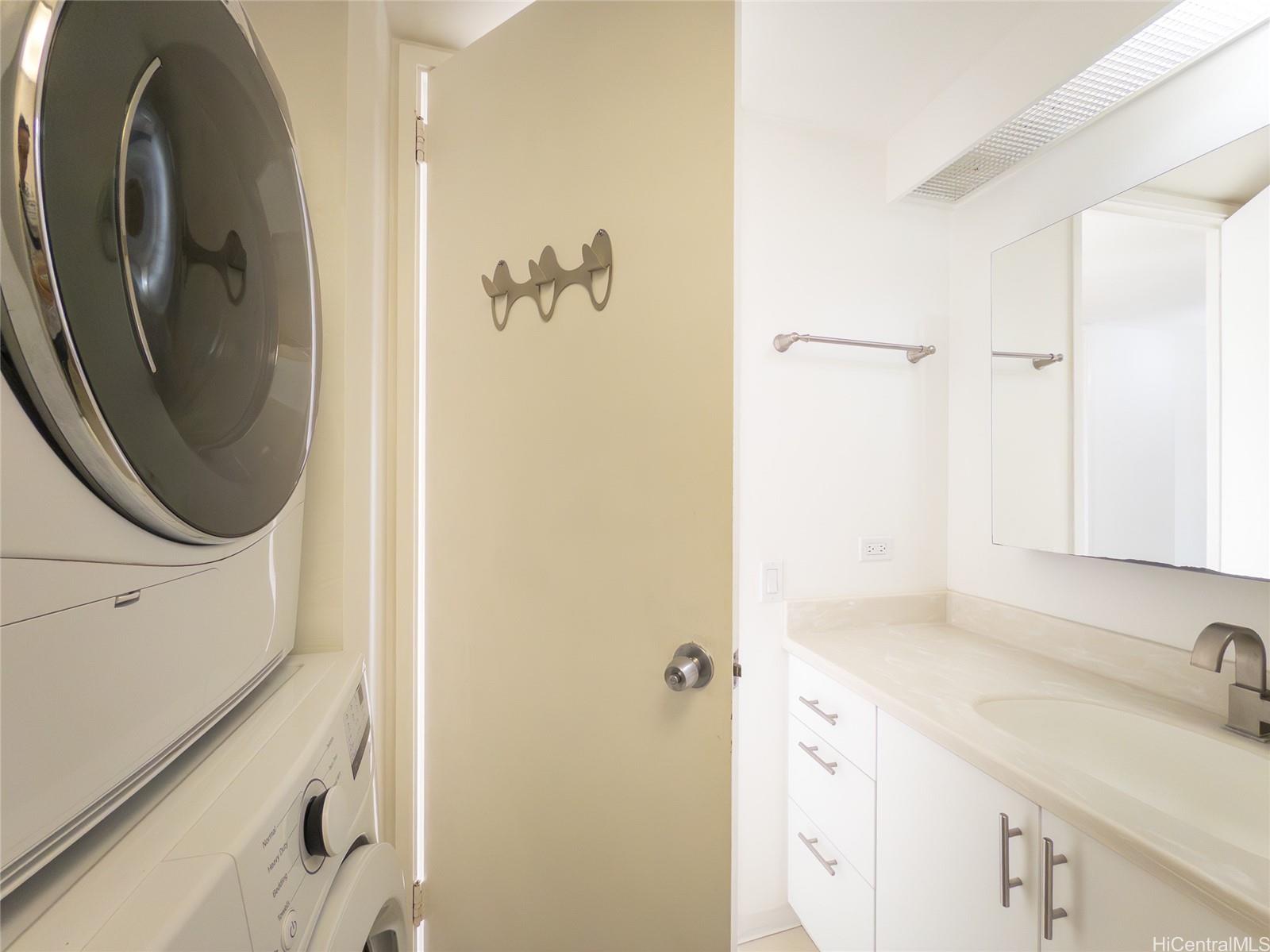 Harbor Square condo # 2406, Honolulu, Hawaii - photo 14 of 19