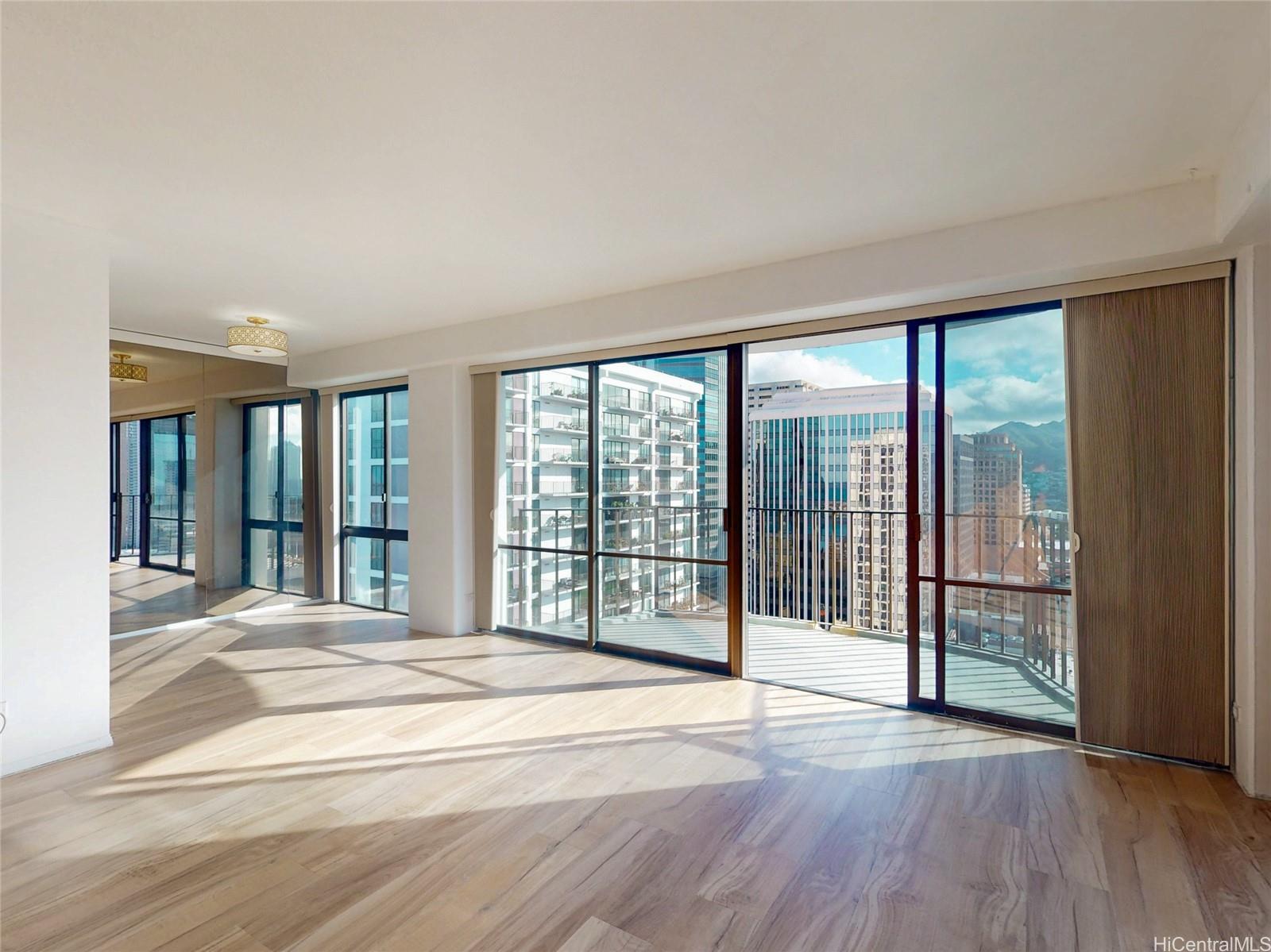 Harbor Square condo # 2406, Honolulu, Hawaii - photo 5 of 19