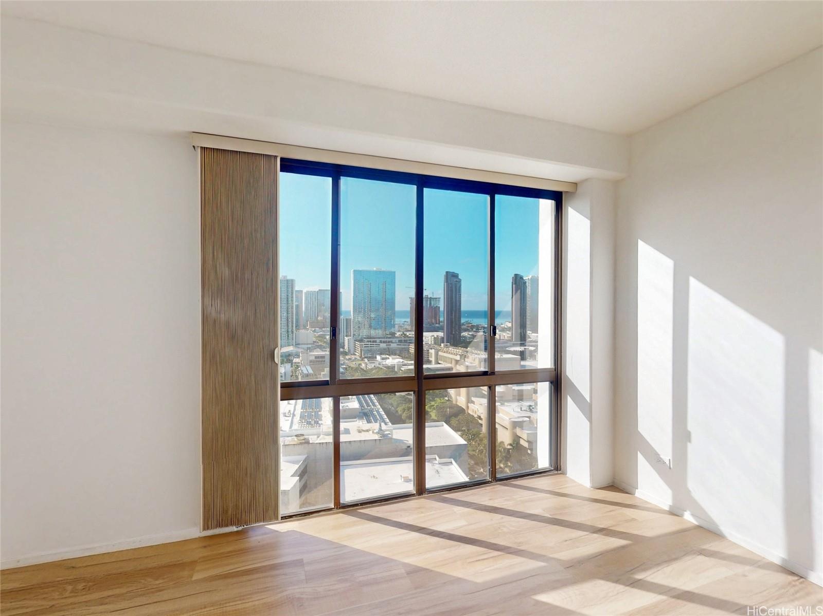 Harbor Square condo # 2406, Honolulu, Hawaii - photo 8 of 19