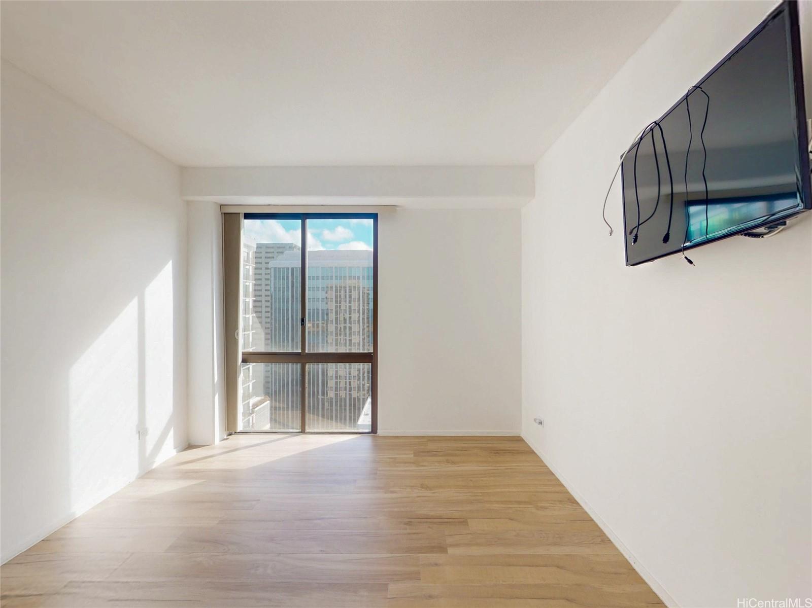 Harbor Square condo # 2406, Honolulu, Hawaii - photo 10 of 19